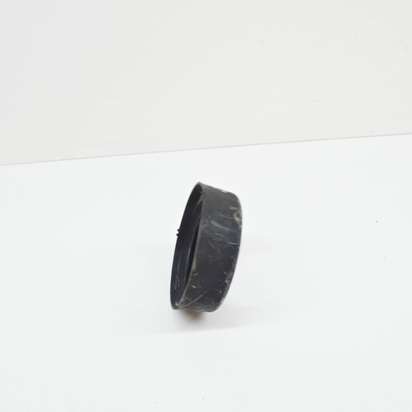 NEW MERCEDES-BENZ 190 W201 FRONT COIL SPRING SHIM A2013211084 ORIGINAL