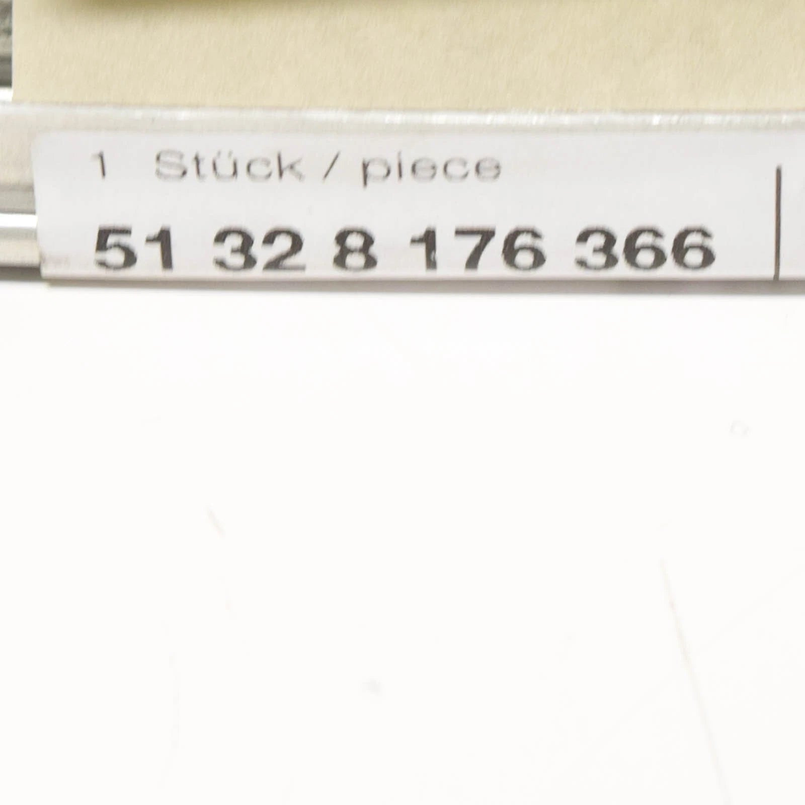 NEW BMW 3 E36 FRONT RIGHT WINDOW GUIDE RAIL 51328176366 8176366 ORIGINAL