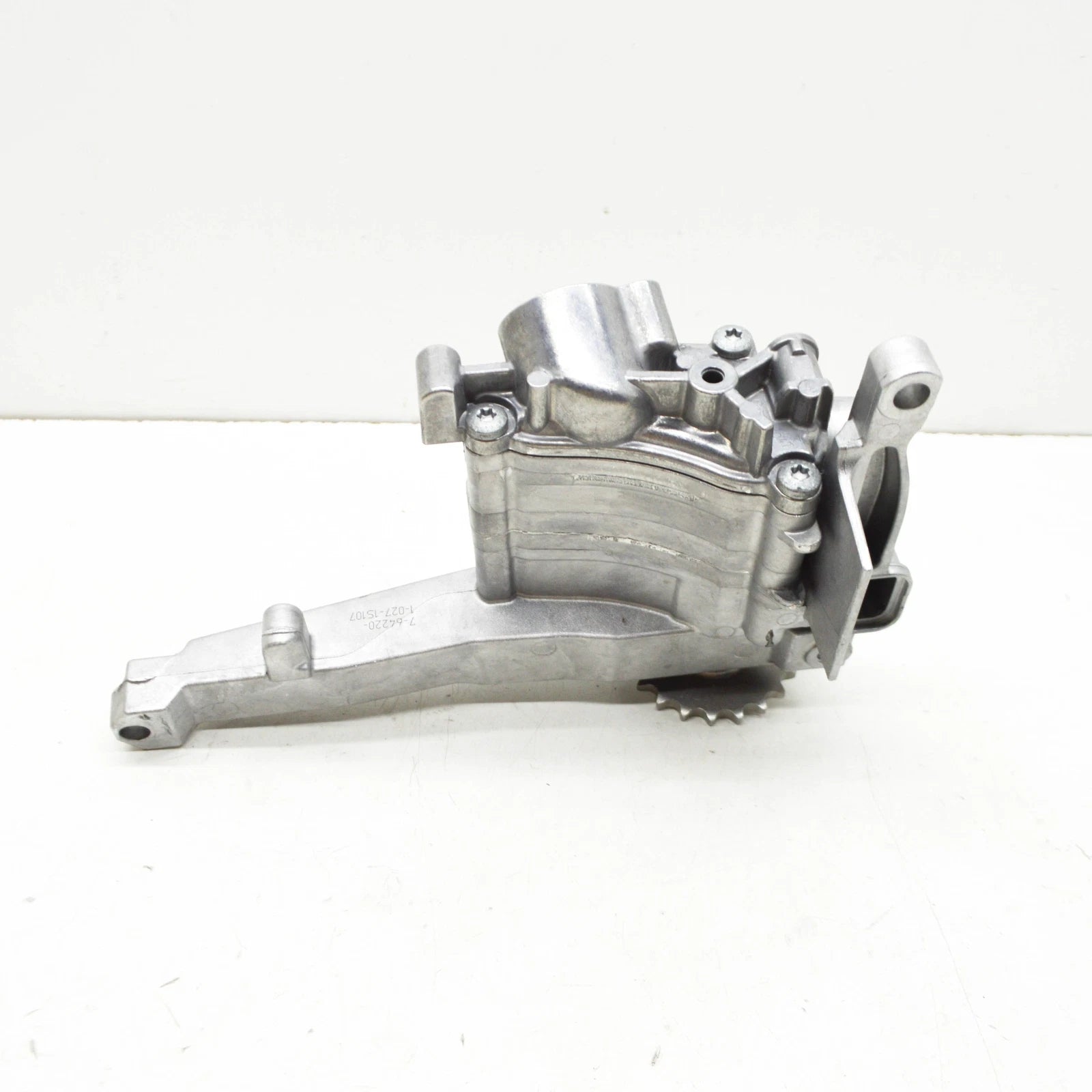 NEW MERCEDES-BENZ CLK CABRIO A209 ENGINE OIL PUMP A6421802000 ORIGINAL