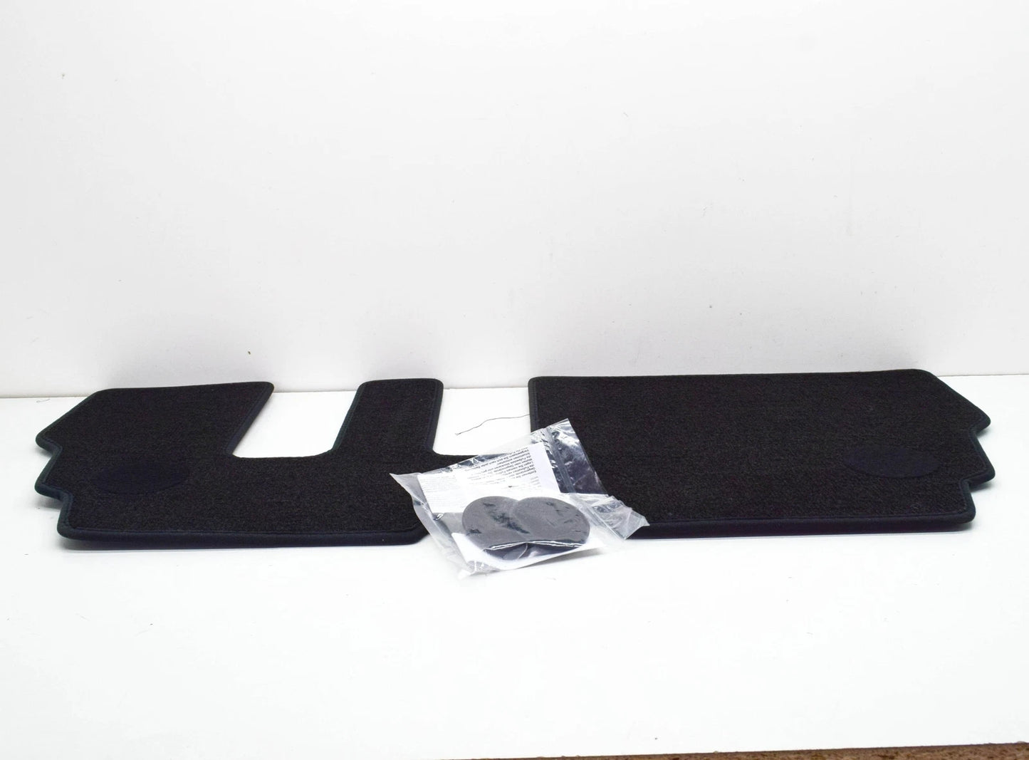 NEW BMW X5 F15 THIRD ROW FLOOR MAT 51477448604 7448604 ORIGINAL