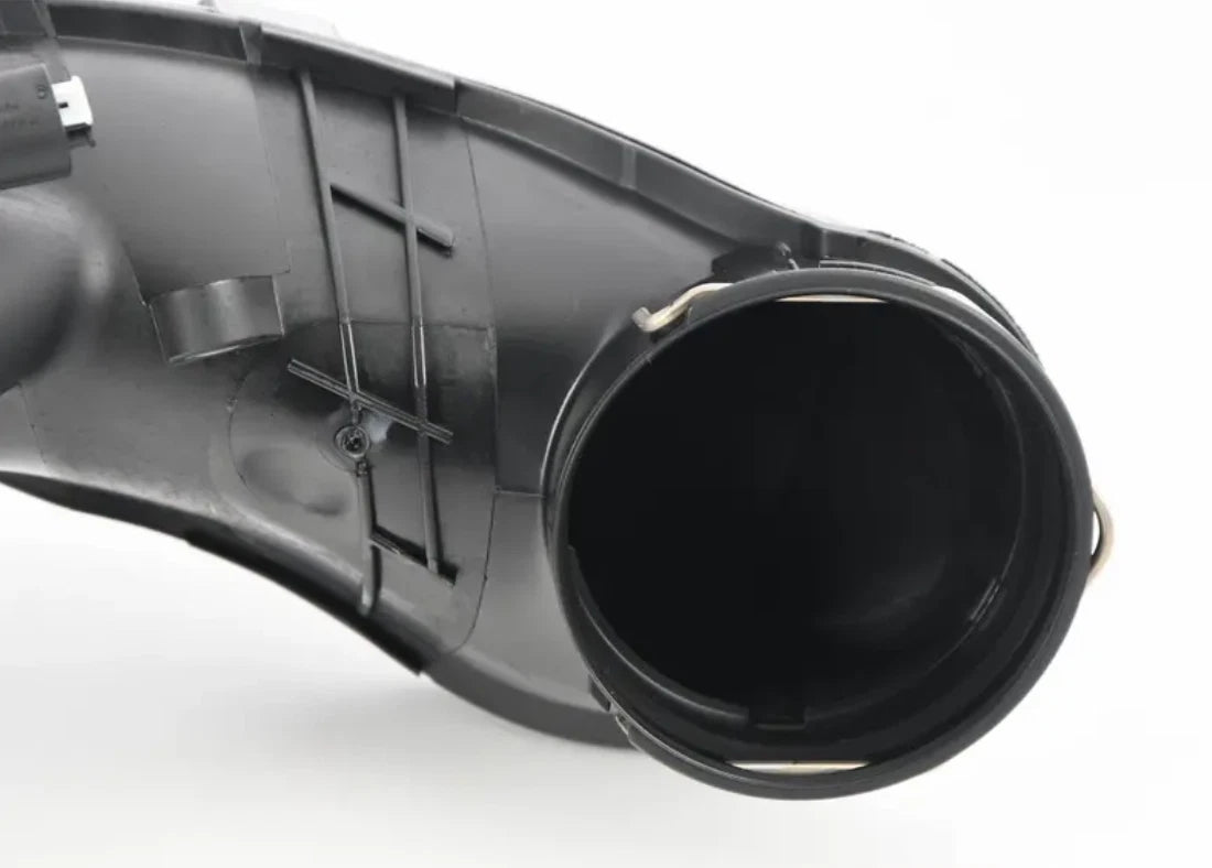 NEW BMW 7 F02 ENGINE AIR INTAKE HOSE 8574784 13718574784 ORIGINAL