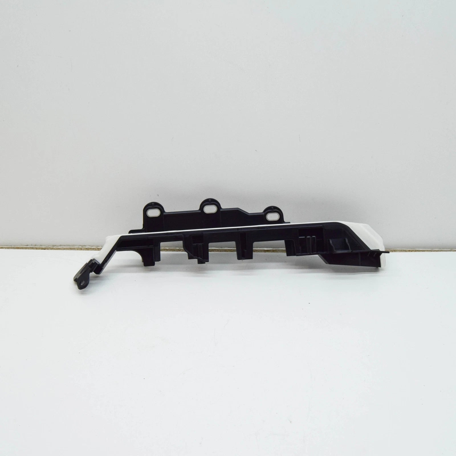 NEW BMW M5 F90 SEALING FRAME LOWER PART LEFT 1138795720 ORIGINAL