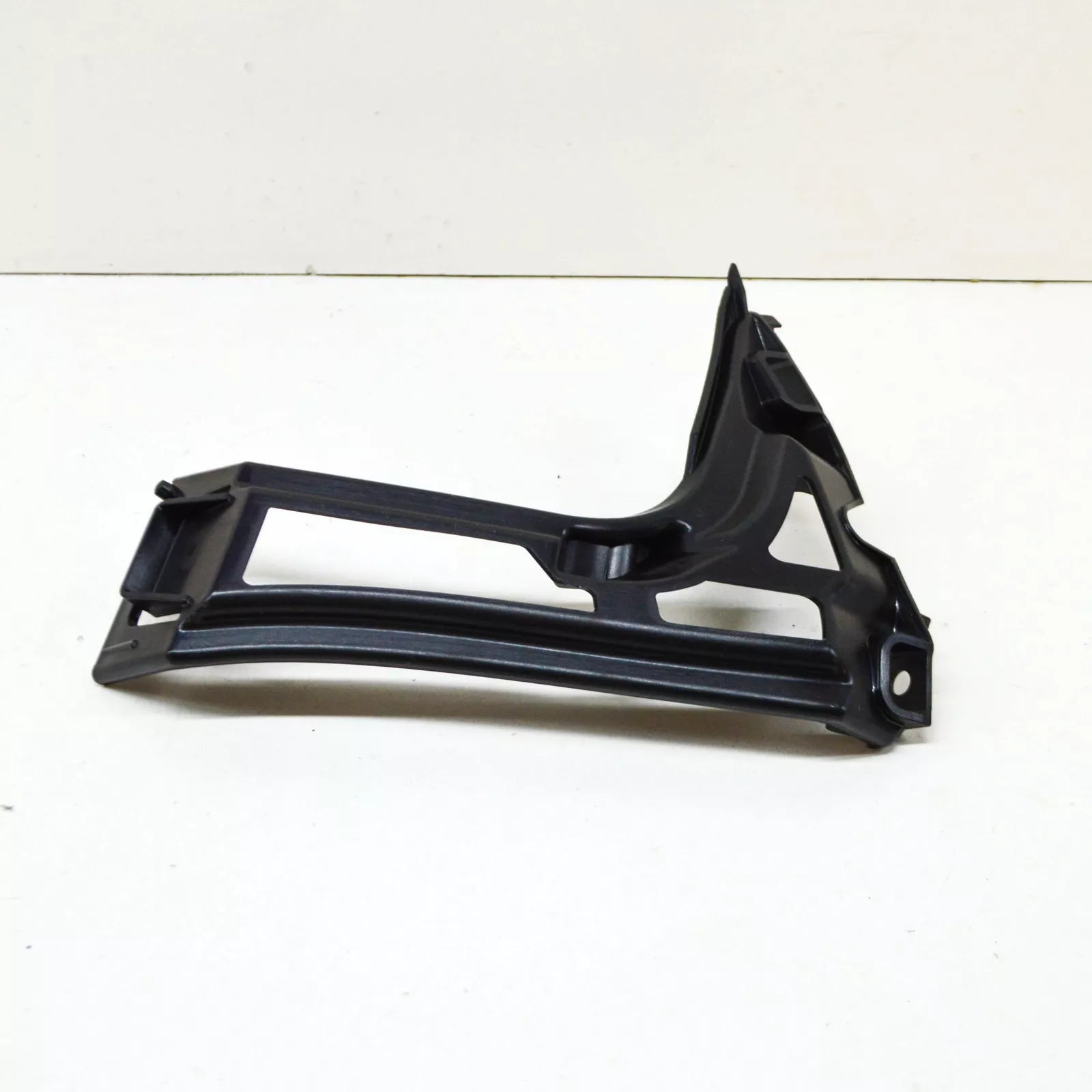 NEW BMW M5 F10 FRONT RIGHT FENDER HOLDER BRACKET 51117903882 ORIGINAL