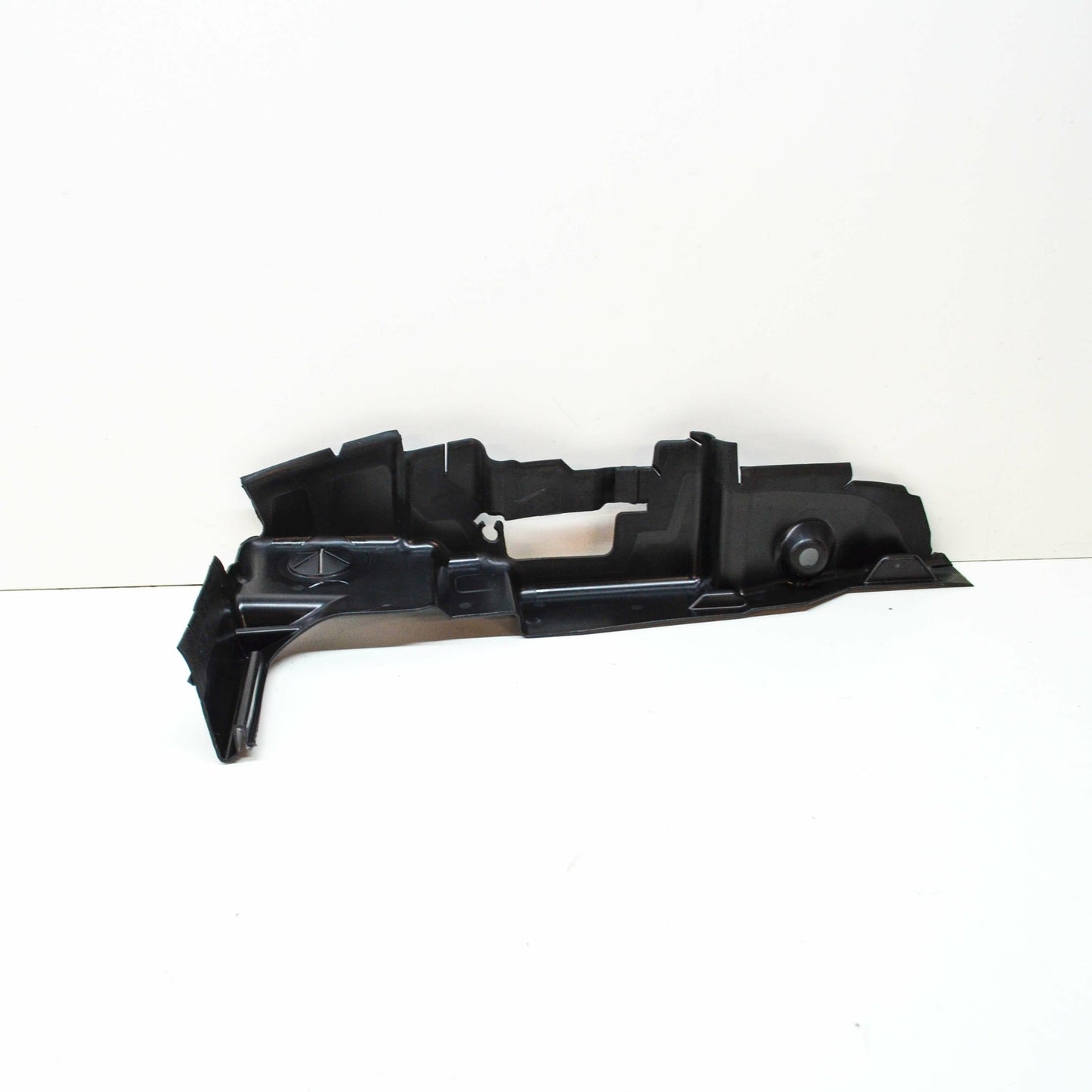 NEW AUDI Q2 GA LEFT SIDE RADIATOR AIR GUIDE 81A121283J ORIGINAL