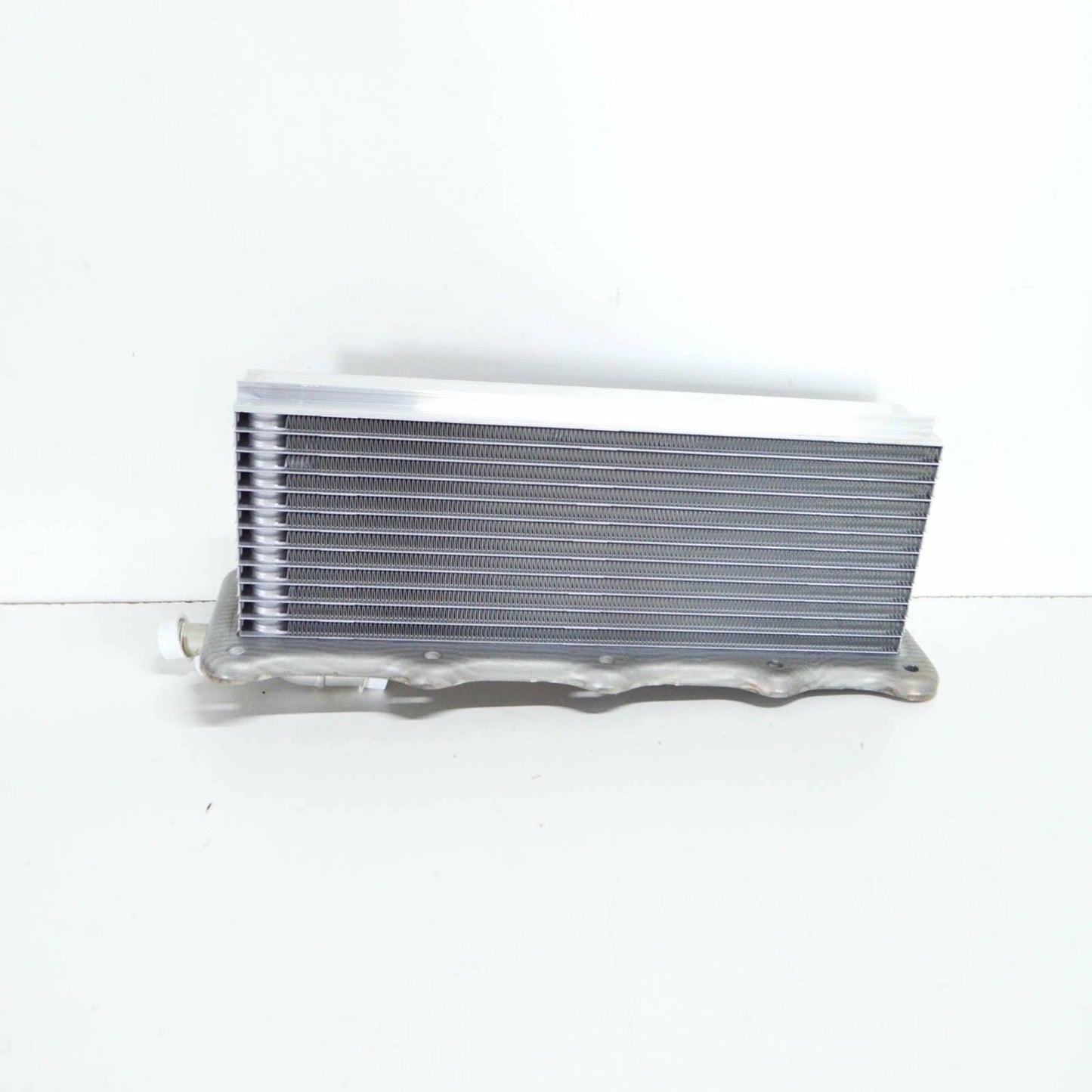 NEW AUDI A3 SPORTBACK 8V E-TRON INTERCOOLER RADIATOR 04E145749F ORIGINAL