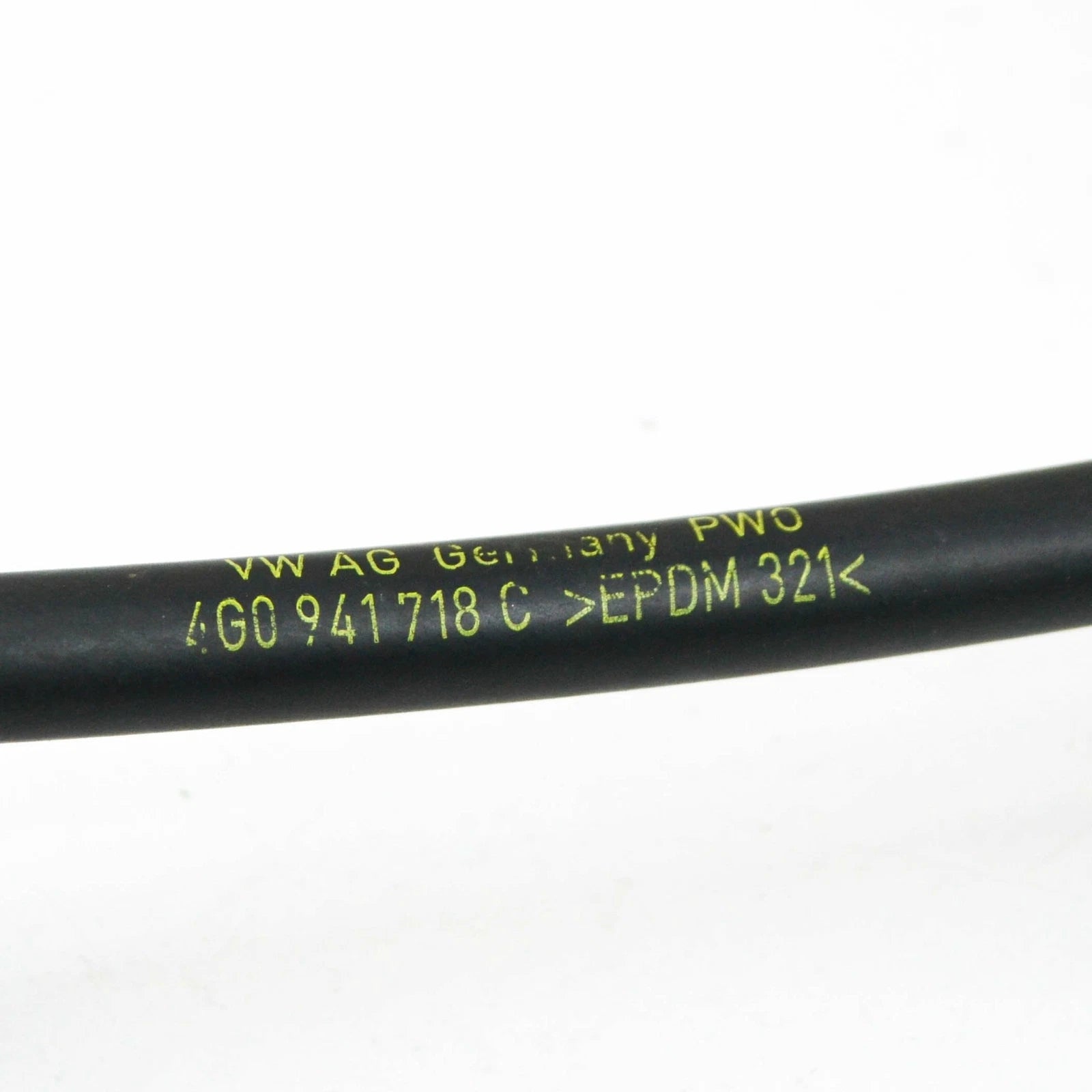 NEW AUDI A6 ALLROAD C7 FRONT RIGHT HEADLIGHT DRAIN HOSE PIPE 4G0941718C ORIGINAL