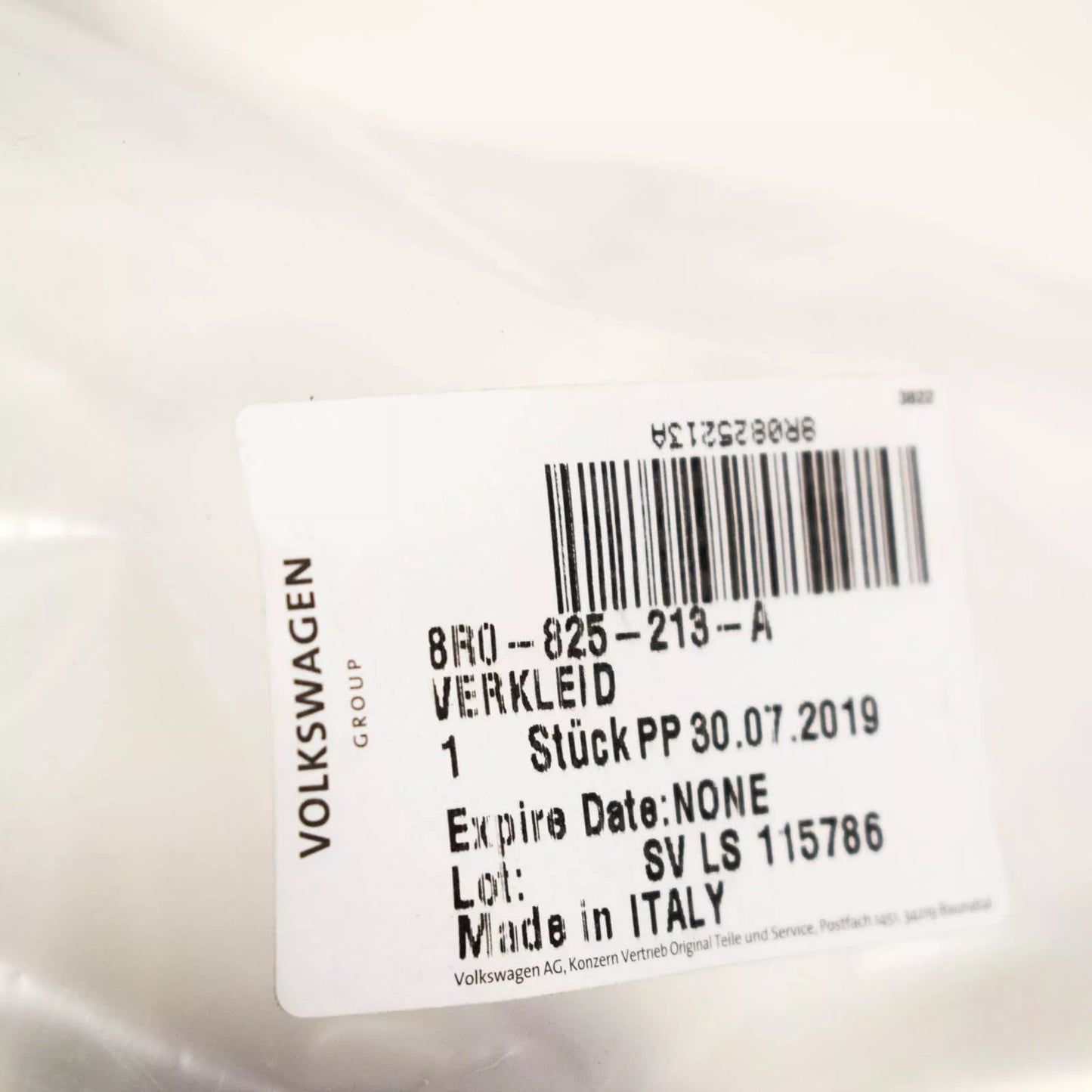 NEW AUDI Q5 8R LEFT OUTER UNDERBODY TRIM 8R0825213A