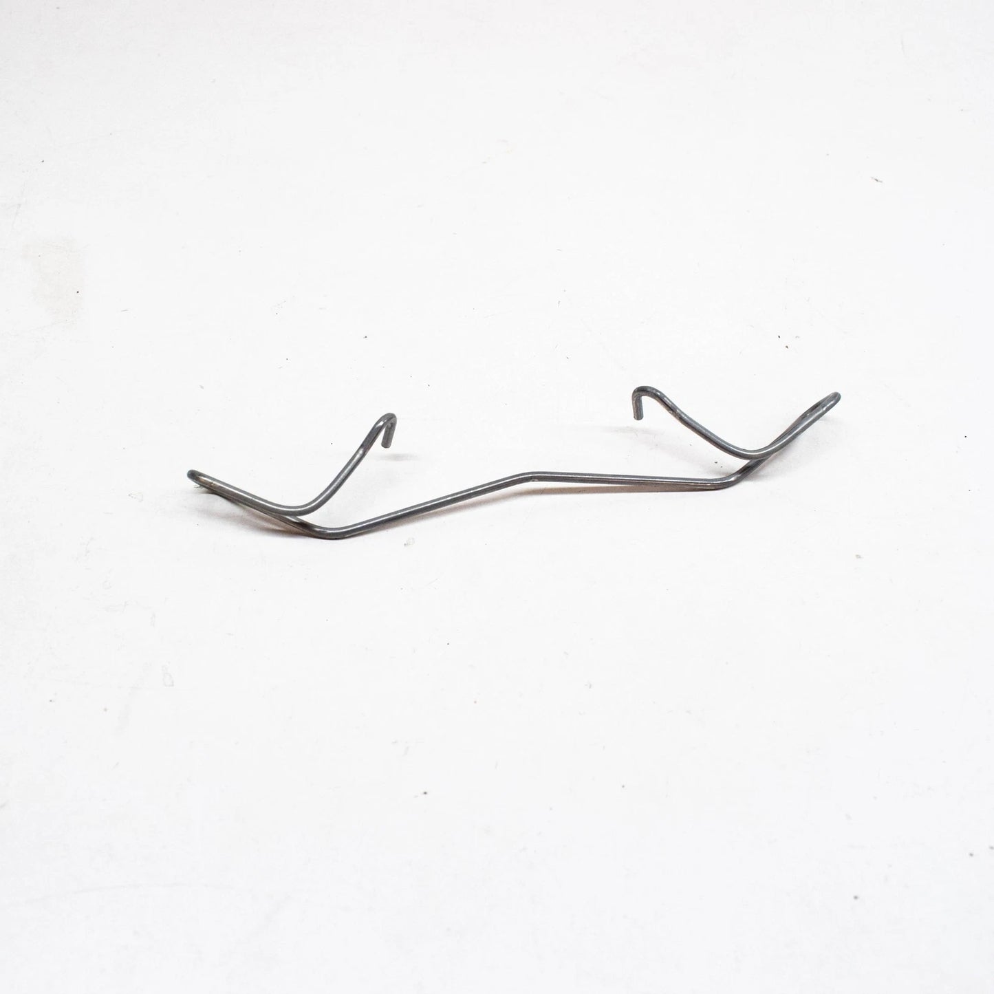 NEW AUDI A1 8X FRONT BRAKE CALIPER RETAINING SPRING 1K0615269 ORIGINAL