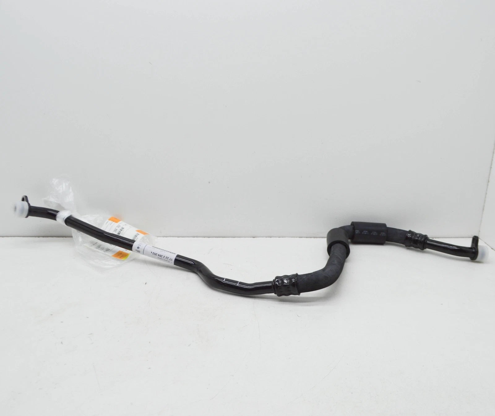 NEW BMW M5 F10 ENGINE OIL COOLER RETURN PIPE 2284262 17222284262 ORIGINAL