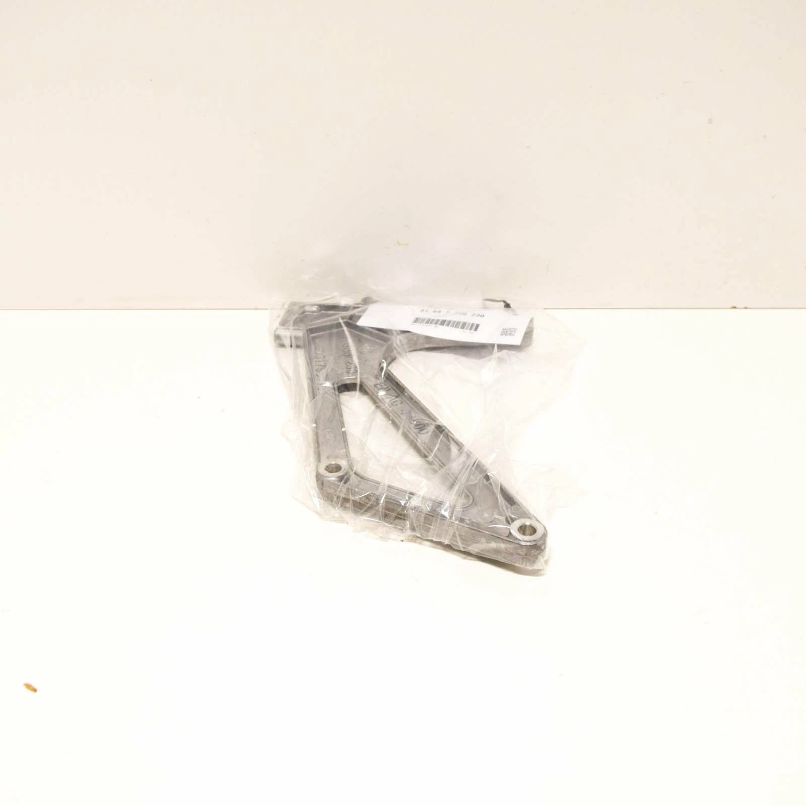 NEW BMW I8 I12 FRONT RADIATOR SUPPORT PANEL BRACKET 51647336230 ORIGINAL