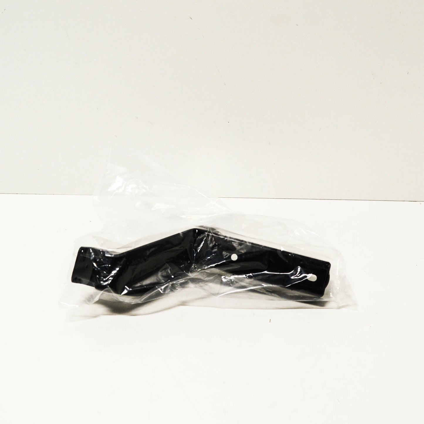 NEW AUDI A6 C7 REAR BUMPER LEFT HOLDING STRAP 4G9807329A ORIGINAL