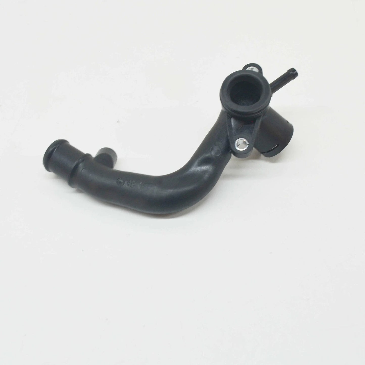 NEW VOLKSWAGEN CC ENGINE WATER PUMP CONNECTION 06J121132E