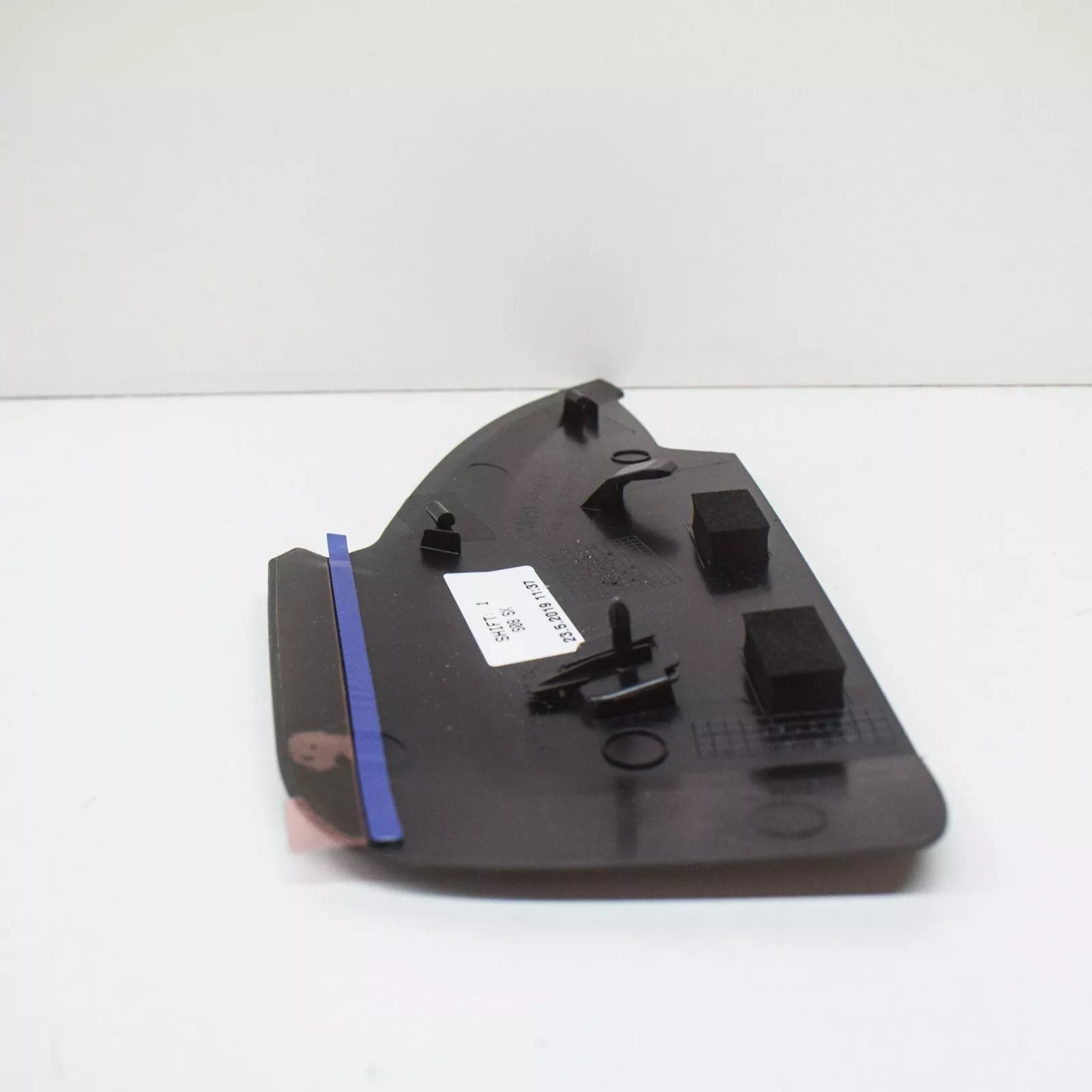 NEW AUDI TT FV MK3 REAR LEFT TAIL LIGHT TRIM 8S0945253 ORIGINAL