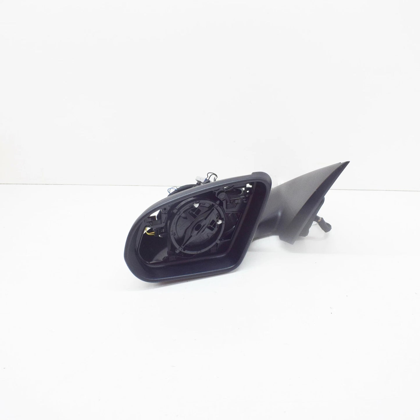 NEW MERCEDES-BENZ C W205 FRONT LEFT DOOR MIRROR FRAME LHD A2058100905