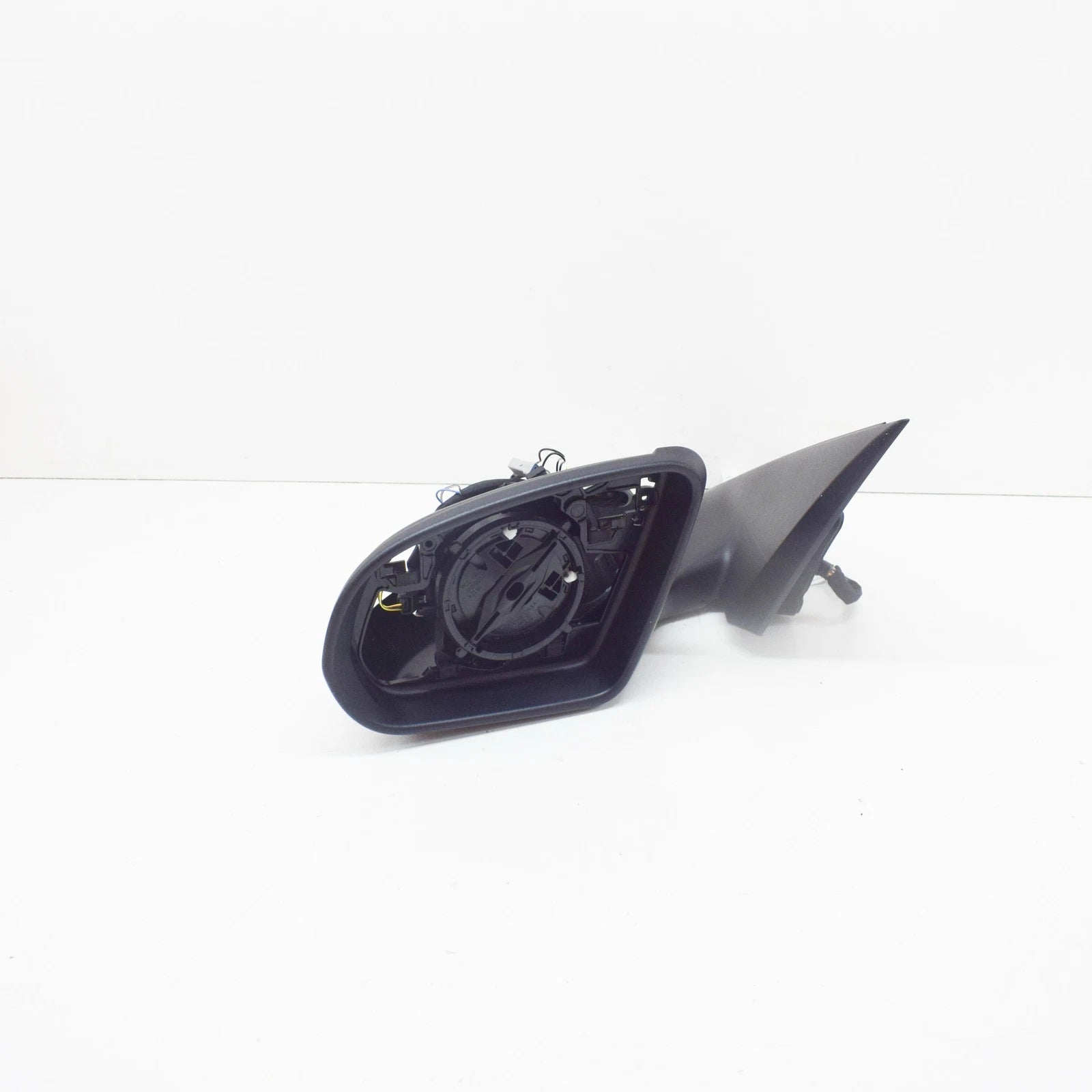 NEW MERCEDES-BENZ C W205 FRONT LEFT DOOR MIRROR FRAME LHD A2058100905