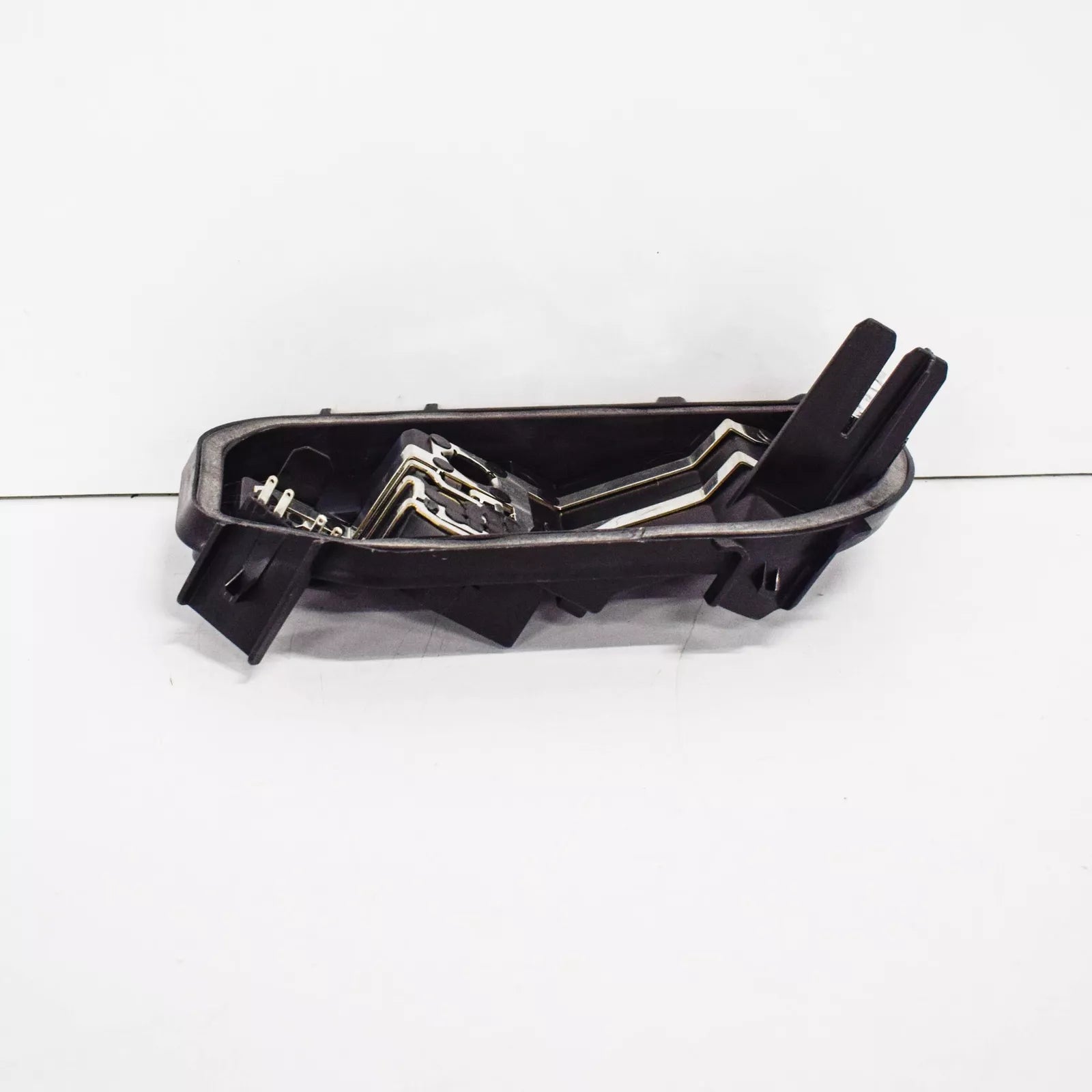 NEW AUDI A6 REAR LEFT TAILLIGHT BULB SOCKET 4F5945221D