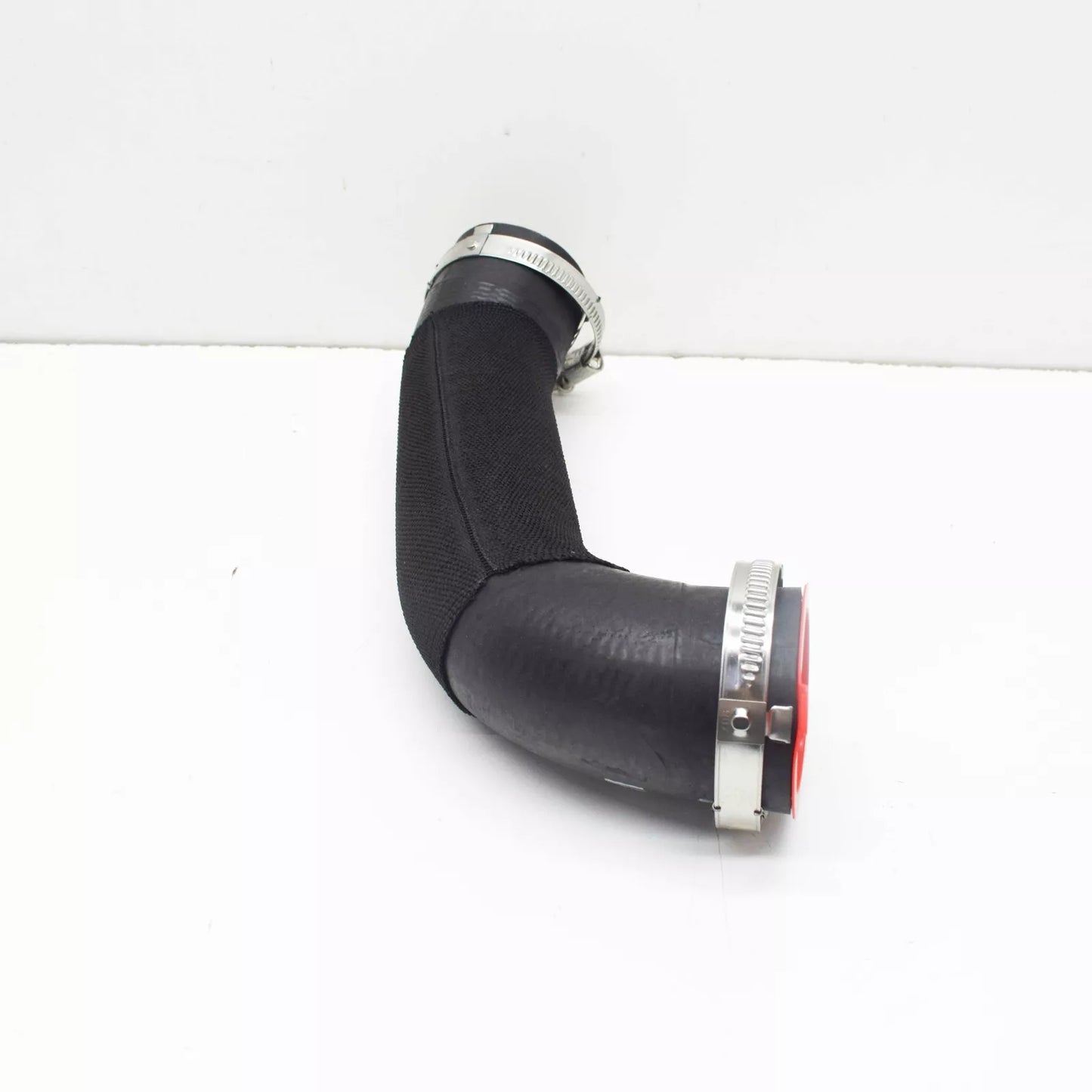 NEW AUDI Q7 4M LEFT LOWER INTERCOOLER HOSE PIPE 4M0145737AD