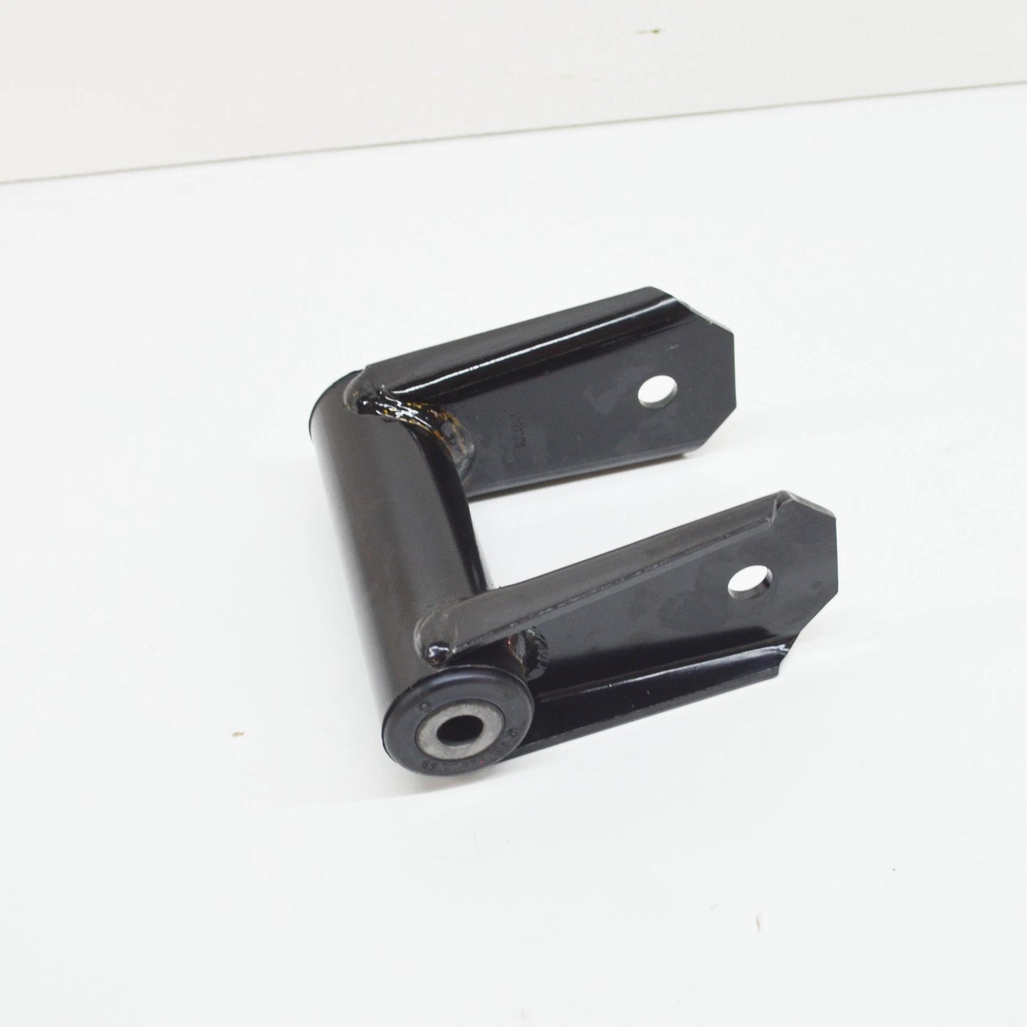 NEW MB SPRINTER W903 REAR SPRING TO SPRING BRACKET SHACKLE A9013200063