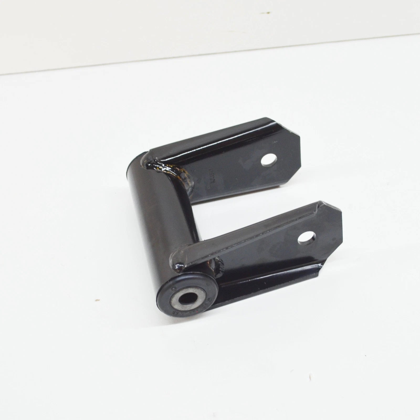 NEW MB SPRINTER W903 REAR SPRING TO SPRING BRACKET SHACKLE A9013200063