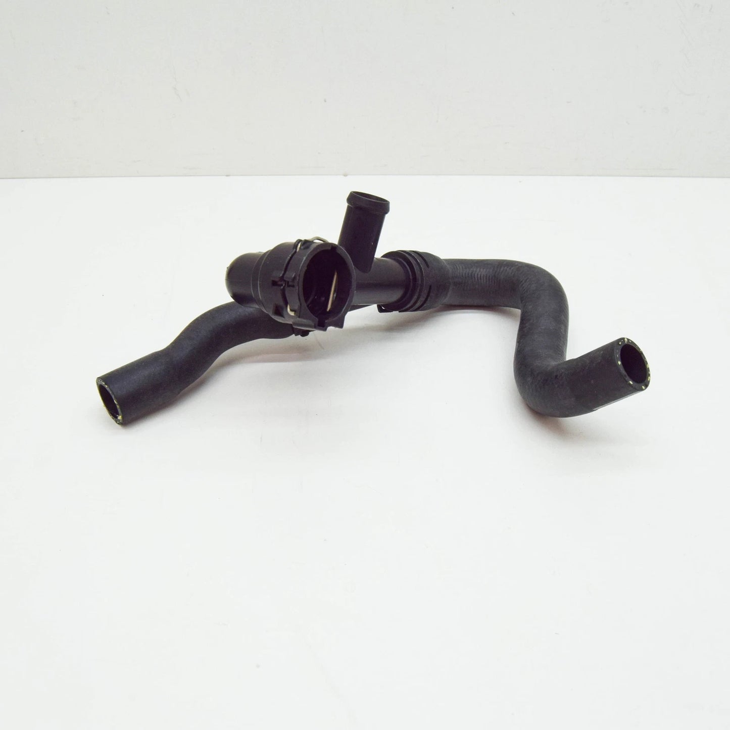 NEW VW BEETLE 5C ENGINE COOLANT HOSE 5C0122073D ORIGINAL