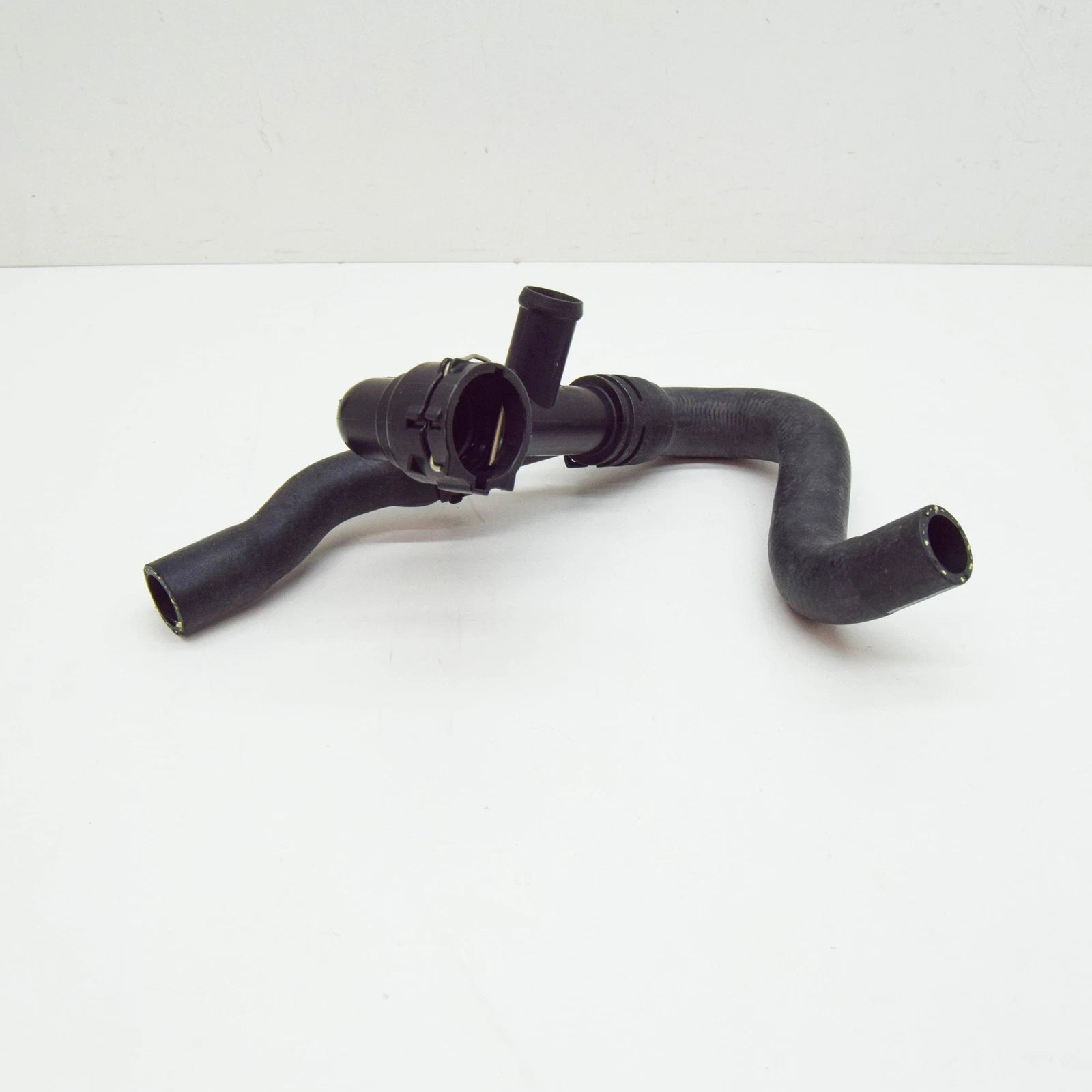 NEW VW BEETLE 5C ENGINE COOLANT HOSE 5C0122073D ORIGINAL