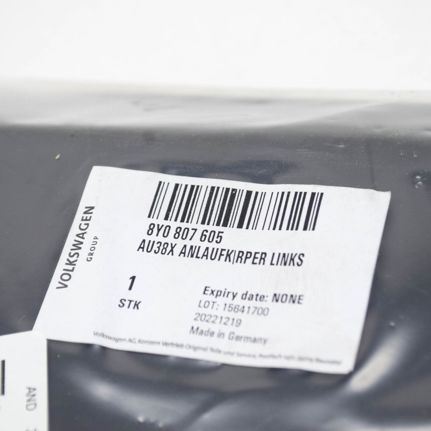 NEW AUDI A3 SPORTBACK 8YA FRONT LEFT AIR GUIDE 8Y0807605 ORIGINAL