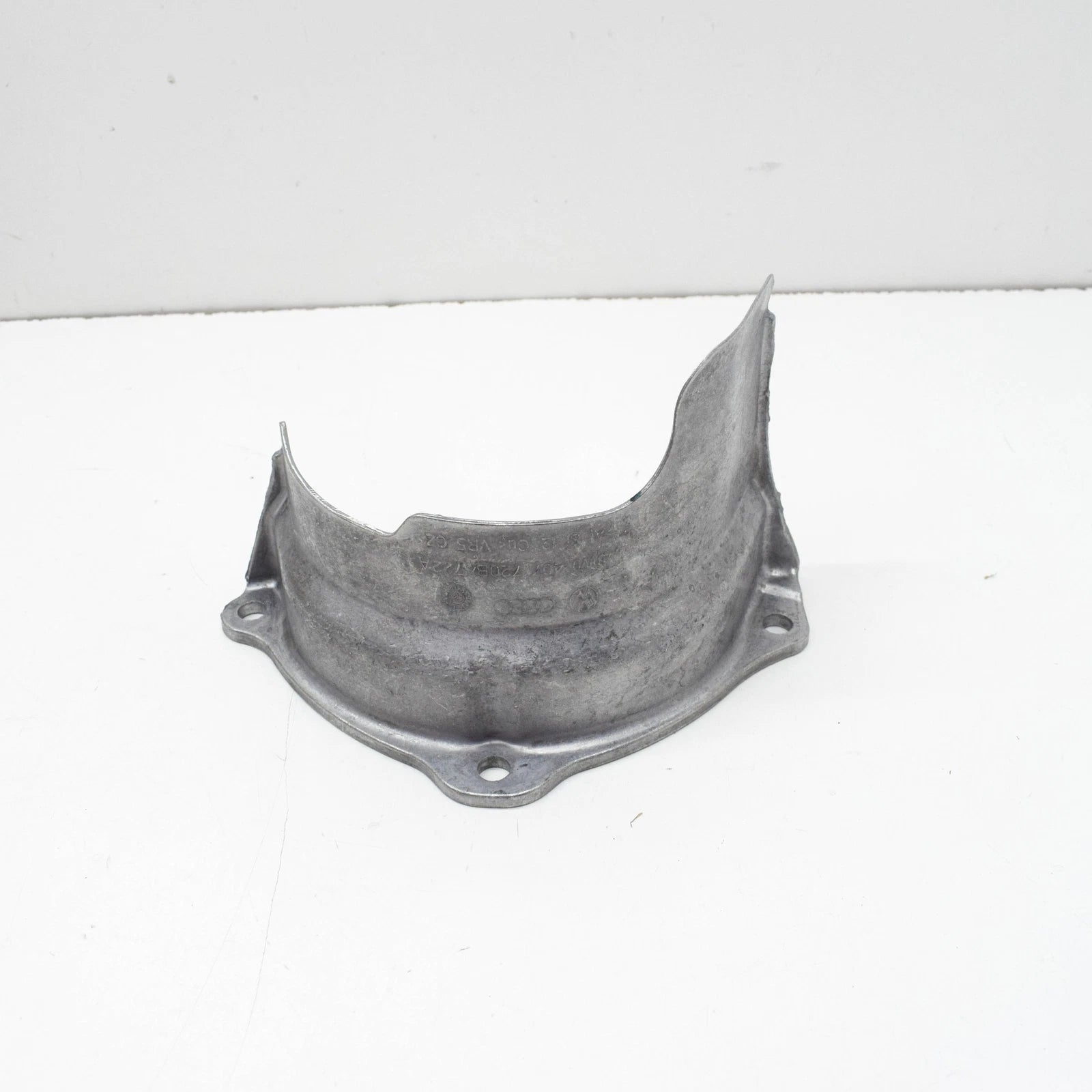 NEW AUDI A4 B9 AVANT FRONT RIGHT DRIVESHAFT HEAT PROTECTION 8W0407720B