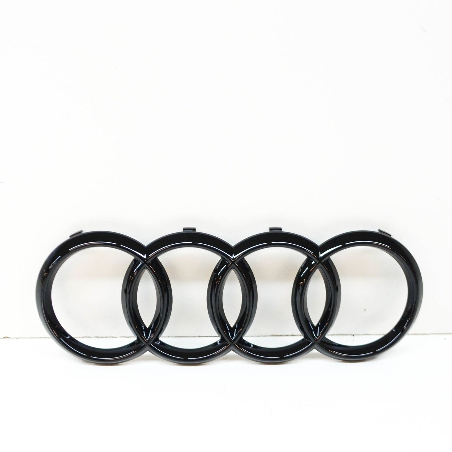 NEW AUDI Q7 4M FRONT BUMPER RADIATOR GRILLE BADGE LOGO 4M0853605T94 ORIGINAL