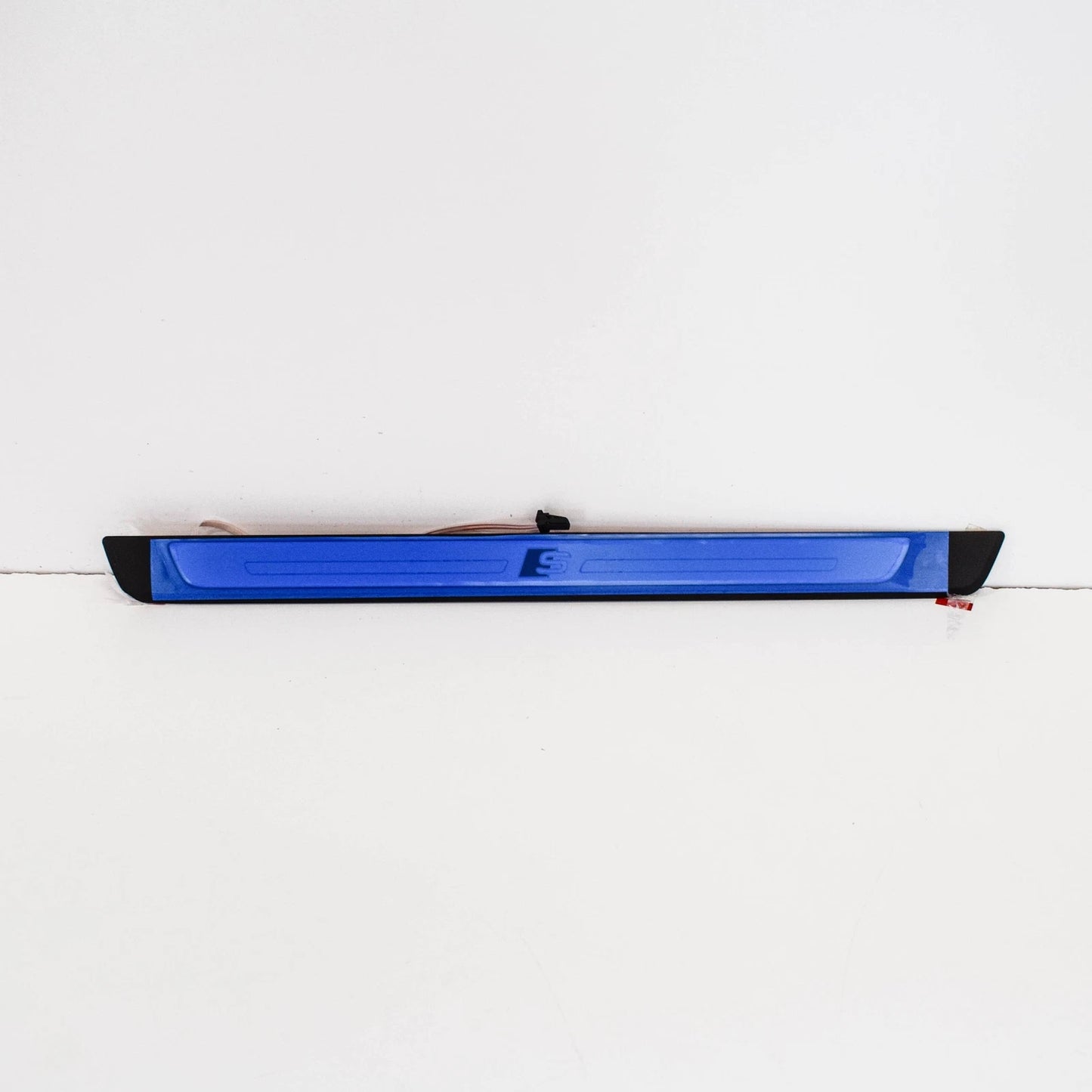 NEW AUDI A4 B9 S-LINE LEFT DOOR SILL COVER ILLUMINATED 8W0947417A9B9 ORIGINAL