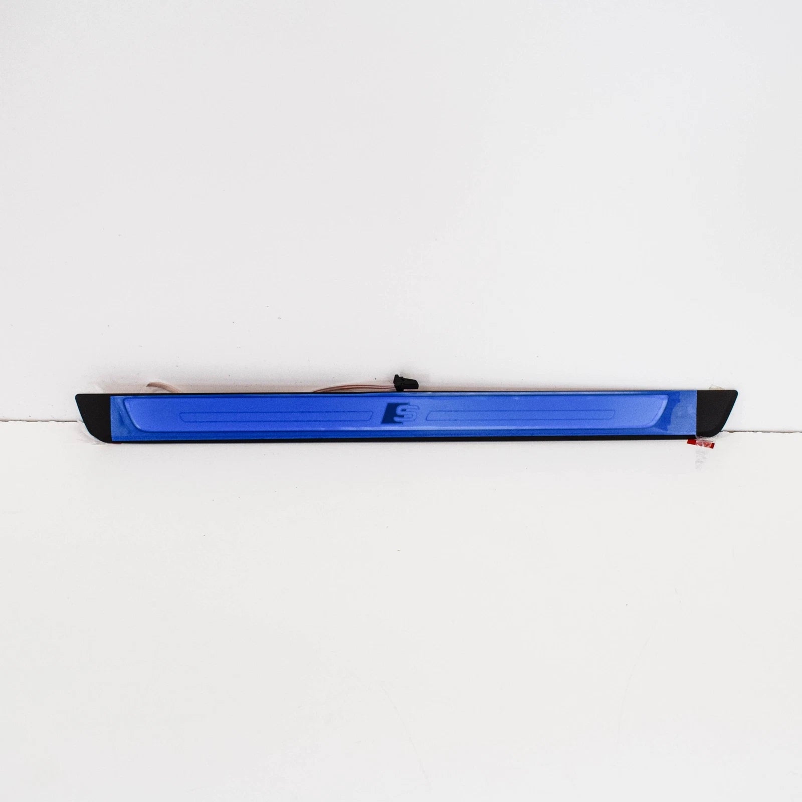 NEW AUDI A4 B9 S-LINE LEFT DOOR SILL COVER ILLUMINATED 8W0947417A9B9 ORIGINAL