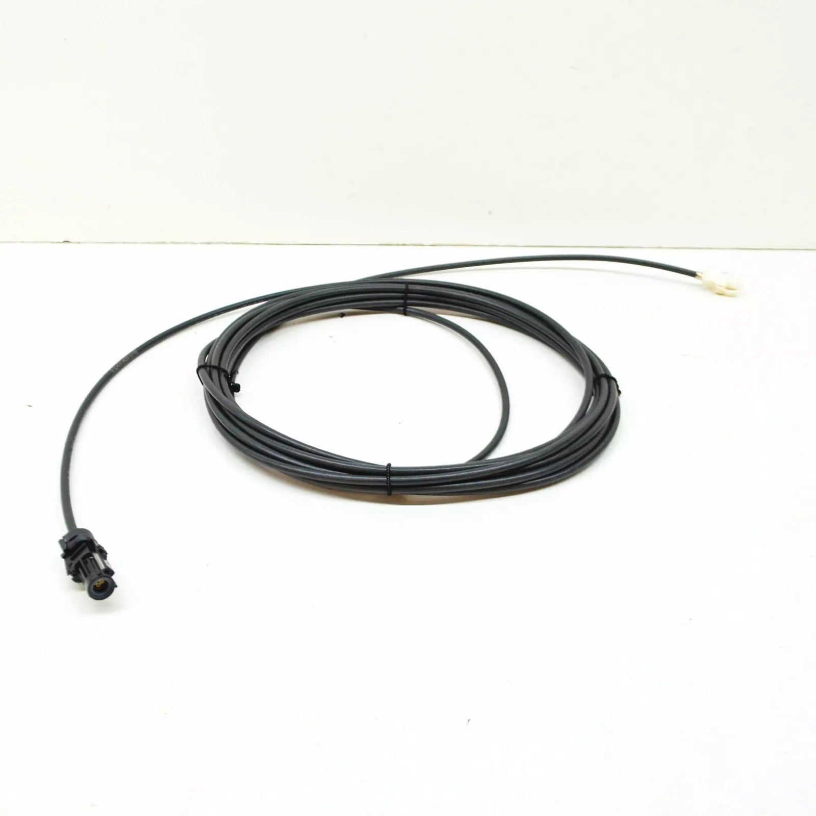 NEW AUDI A4 B9 FRONT CAMERA 4 PIN ADAPTER CABLE LOOM 8W2971192A