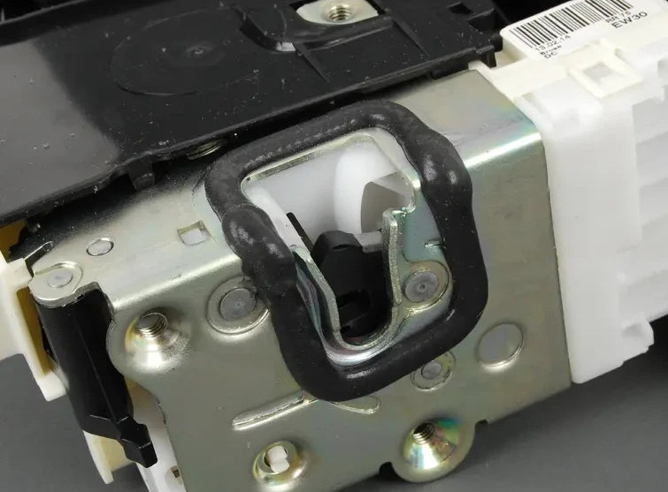 NEW MERCEDES-BENZ ML W164 REAR RIGHT DOOR LOCK A1647302635 ORIGINAL