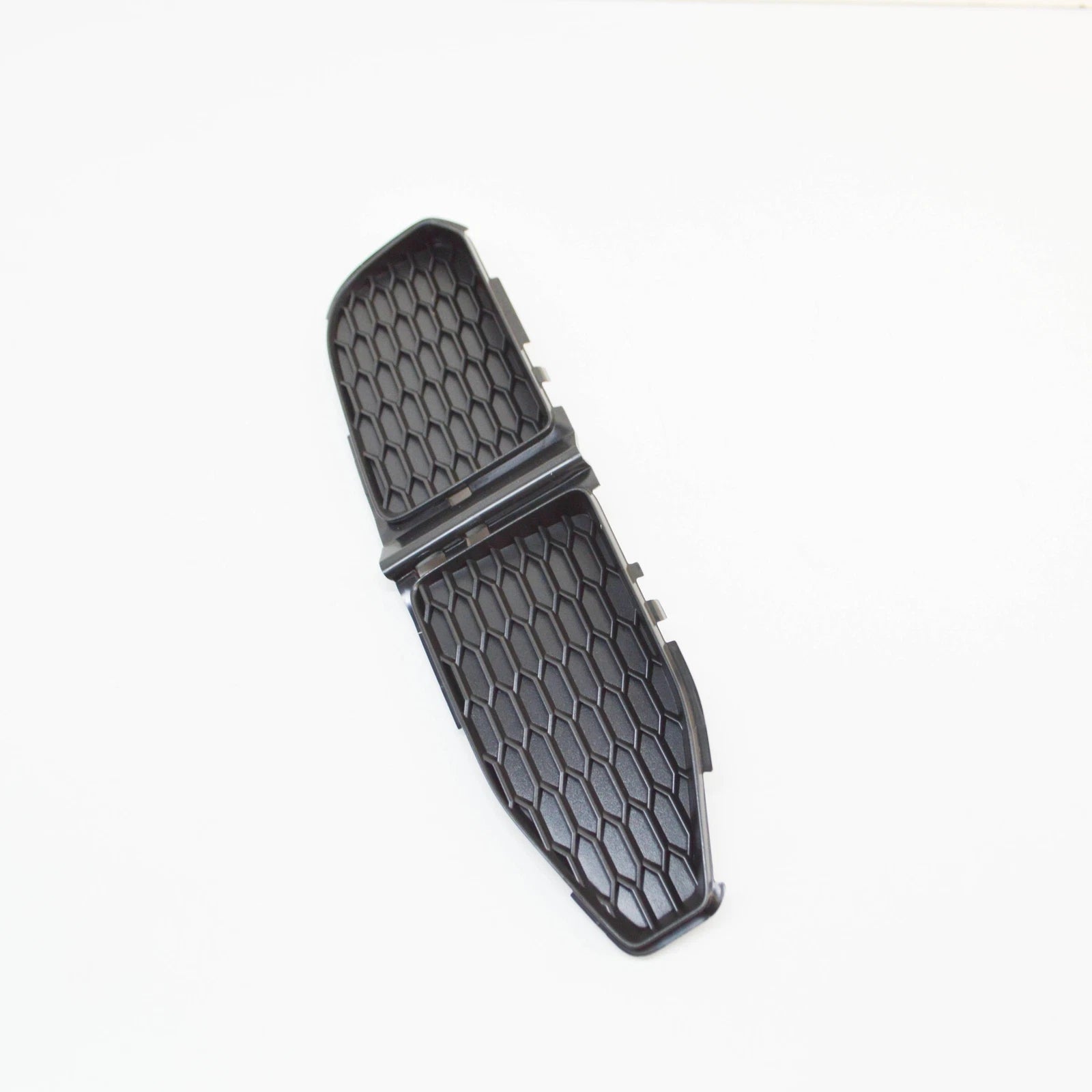 NEW AUDI Q5 FY REAR BUMPER RIGHT CLOSING ELEMENT 80A807320C