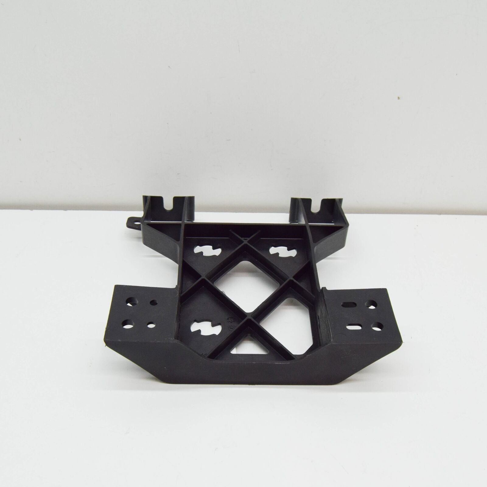 NEW MERCEDES-BENZ A W176 ADAPTIVE CRUISE CONTROL BRACKET A1176220300 ORIGINAL