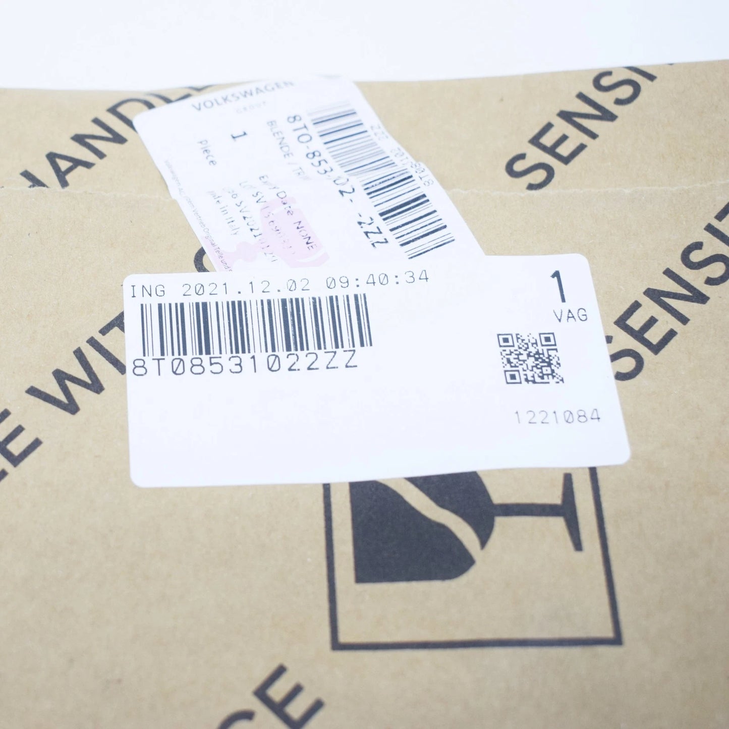 NEW AUDI A5 8T RIGHT FOG LIGHT CHROME SURROUND TRIM 8T08531022ZZ 2013 ORIGINAL