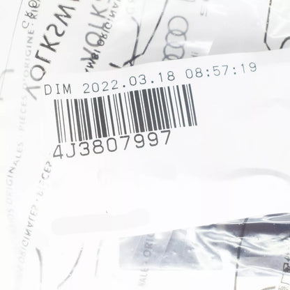 NEW AUDI E-TRON GT FRONT BUMPER CENTER BRACKET 4J3807997