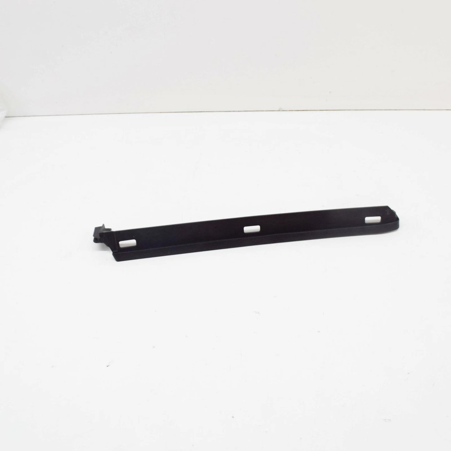 NEW MERCEDES-BENZ C W202 FRONT LEFT SIDE SEAL A2026984130