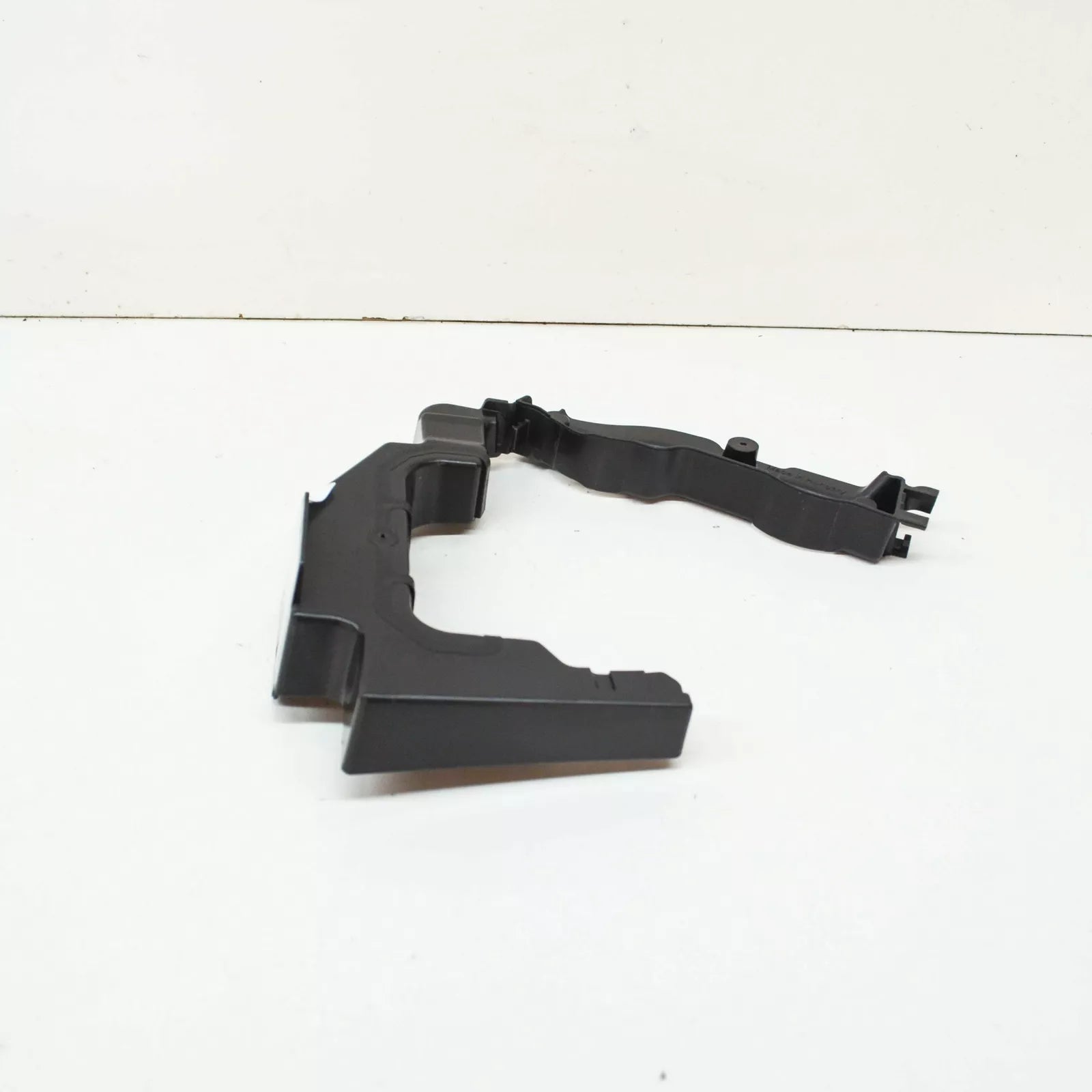 NEW AUDI Q7 4M RADIATOR CORE SUPPORT AIR DUCT 4M0121287B ORIGINAL
