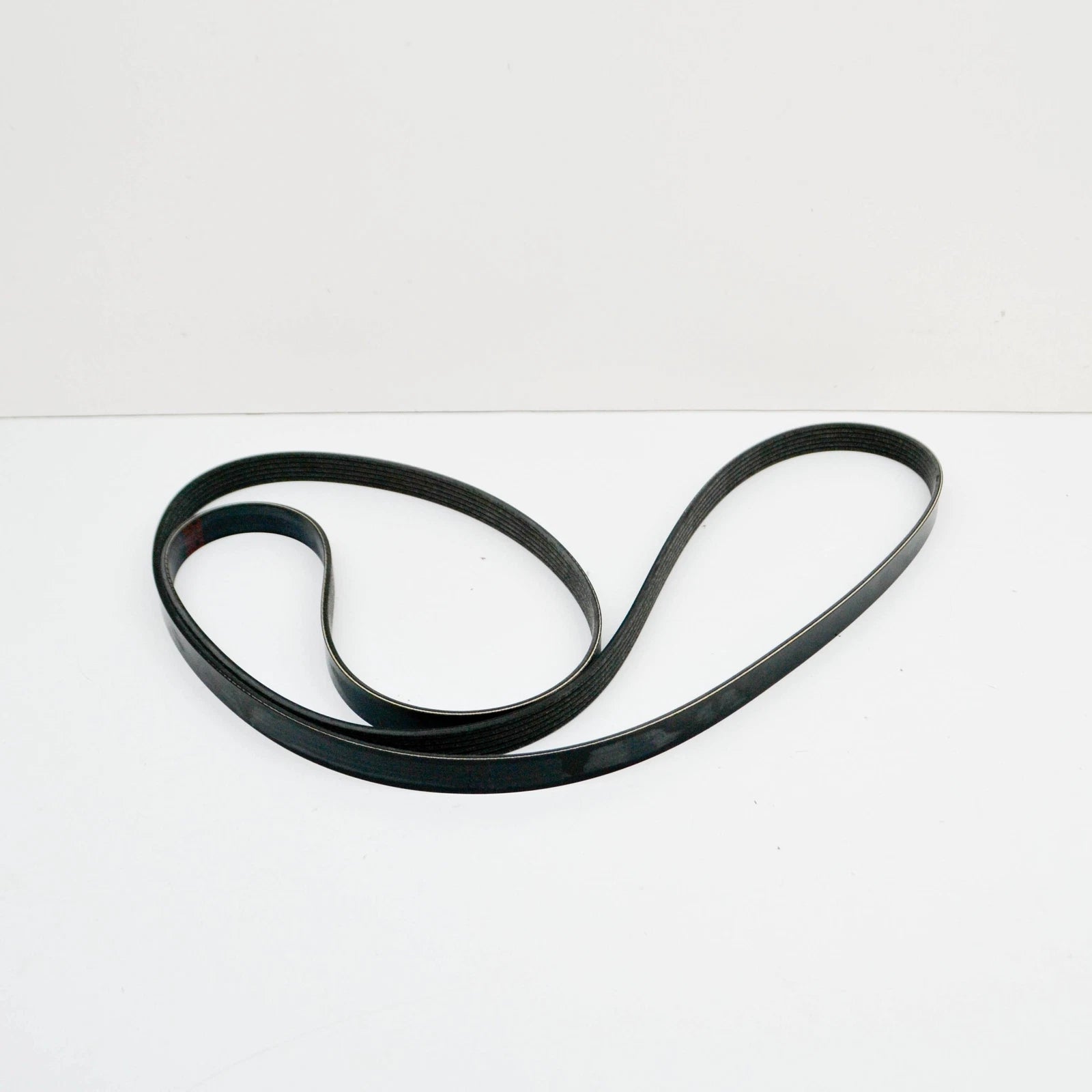 NEW AUDI A6 AVANT C6 ACCESSORY DRIVE BELT 06E903137N