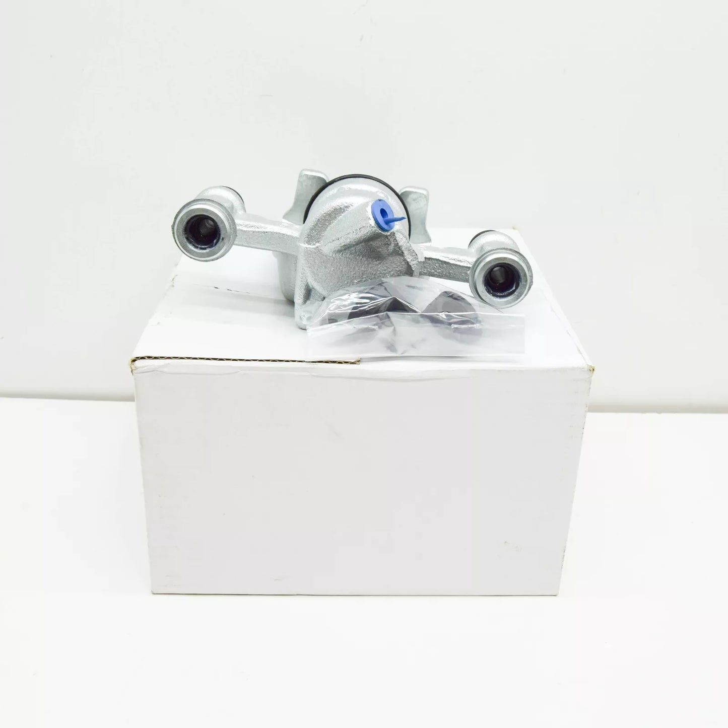 NEW MERCEDES-BENZ VITO W447 REAR RIGHT BRAKE CALIPER A4474208100 ORIGINAL