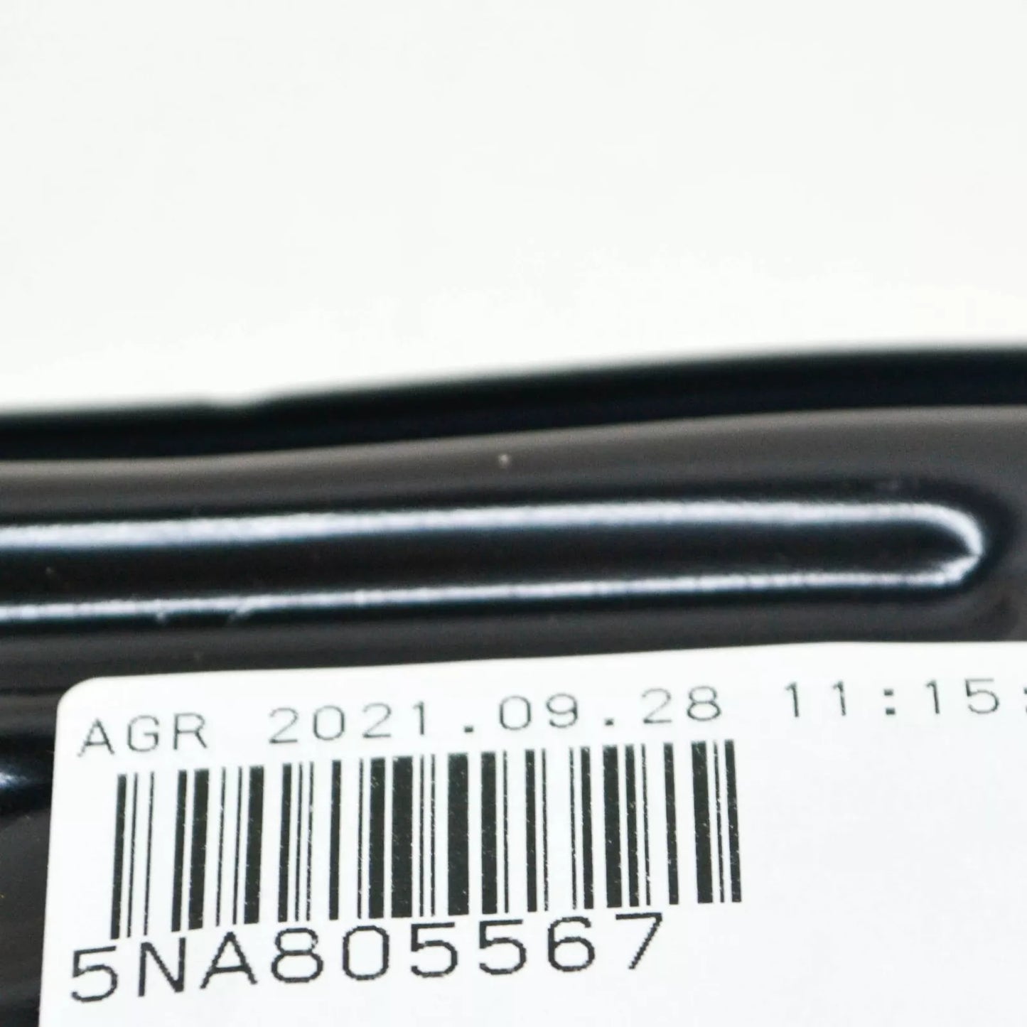 NEW VOLKSWAGEN TIGUAN AD FRONT CENTER SUPPORT CARRIER BRACKET 5NA805567 ORIGINAL