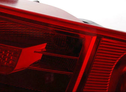 NEW AUDI A4 B8 REAR RIGHT OUTER TAILLIGHT 8K5945096E ORIGINAL