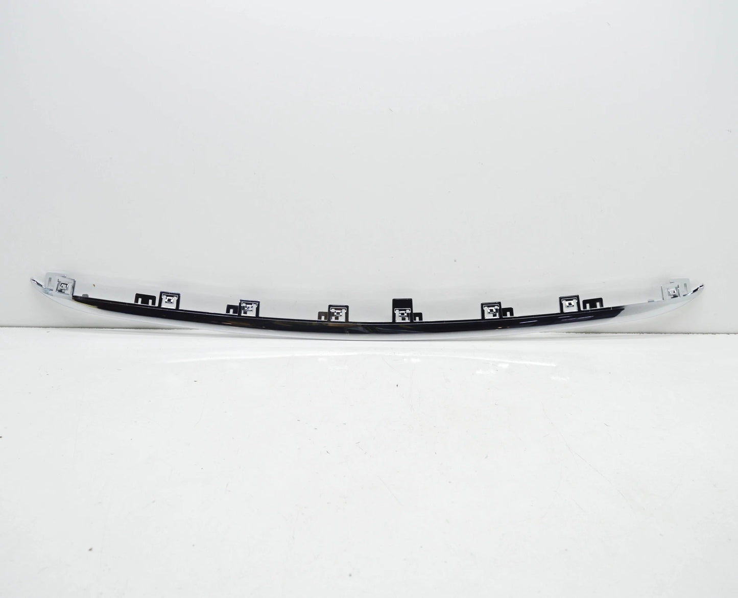 NEW MB CLS C257 FRONT BUMPER LOWER CENTER TRIM MOLDING A2578850302