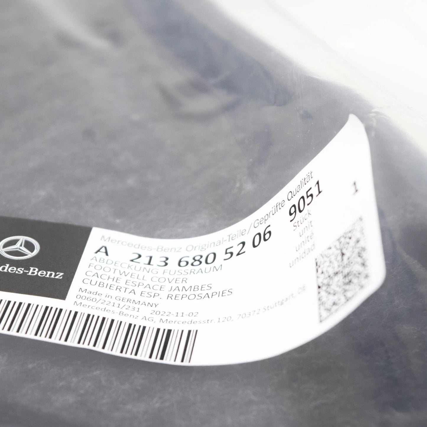 NEW MERCEDES-BENZ E W213 FRONT RIGHT PANEL TRIM LOWER A21368052069051 ORIGINAL