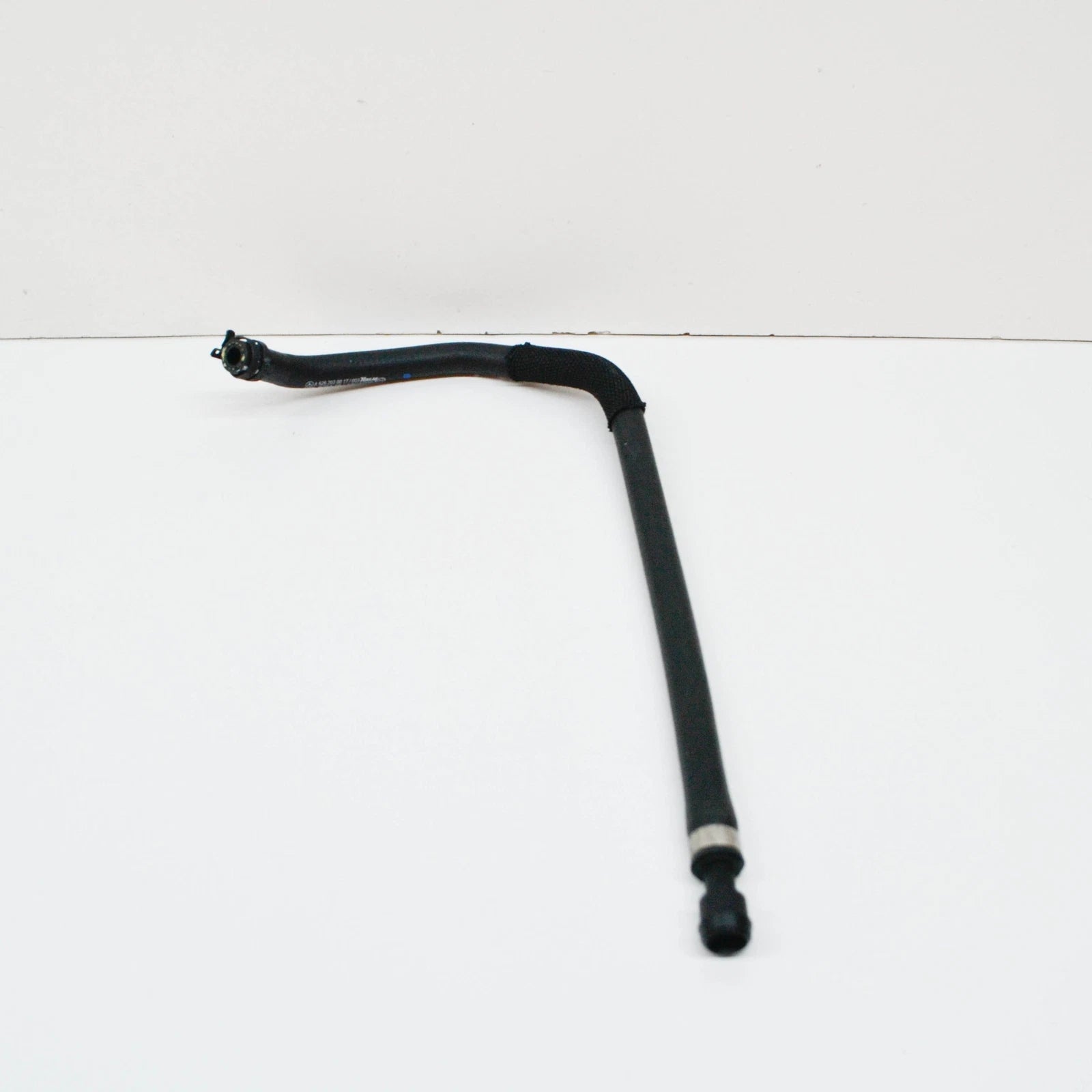 NEW MB C W205 COOLER TO CONNECTING POINT BLEED LINE A6262030017 ORIGINAL