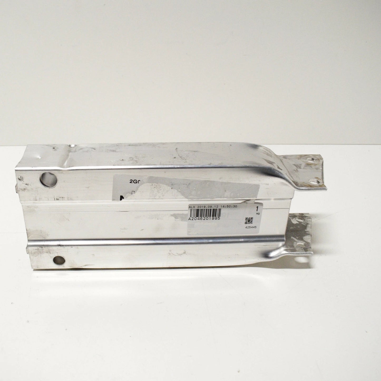 NEW MB C W204 AMG FRONT LEFT IMPACT BAR ABSORBER BRACKET A2046201995 ORIGINAL