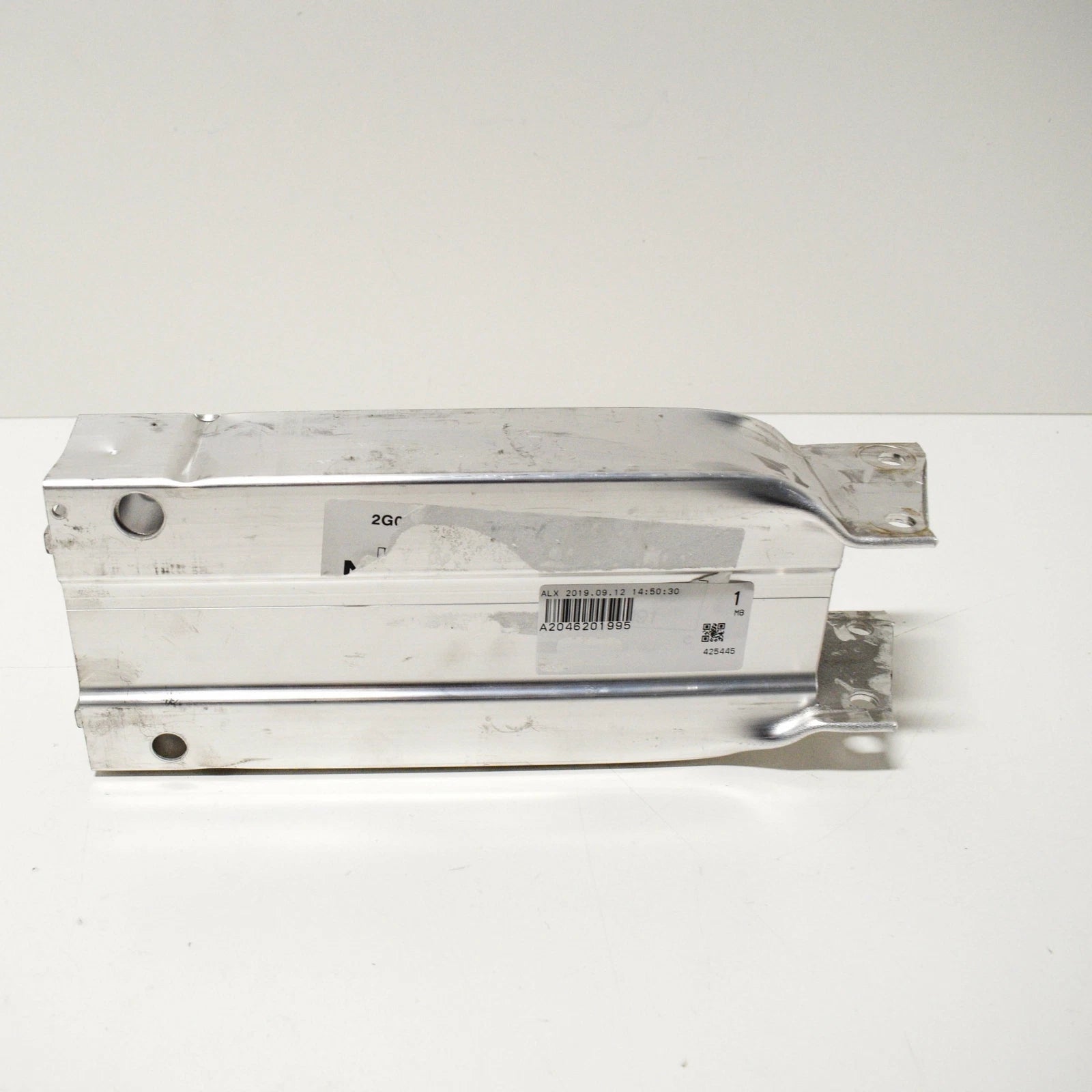 NEW MB C W204 AMG FRONT LEFT IMPACT BAR ABSORBER BRACKET A2046201995 ORIGINAL