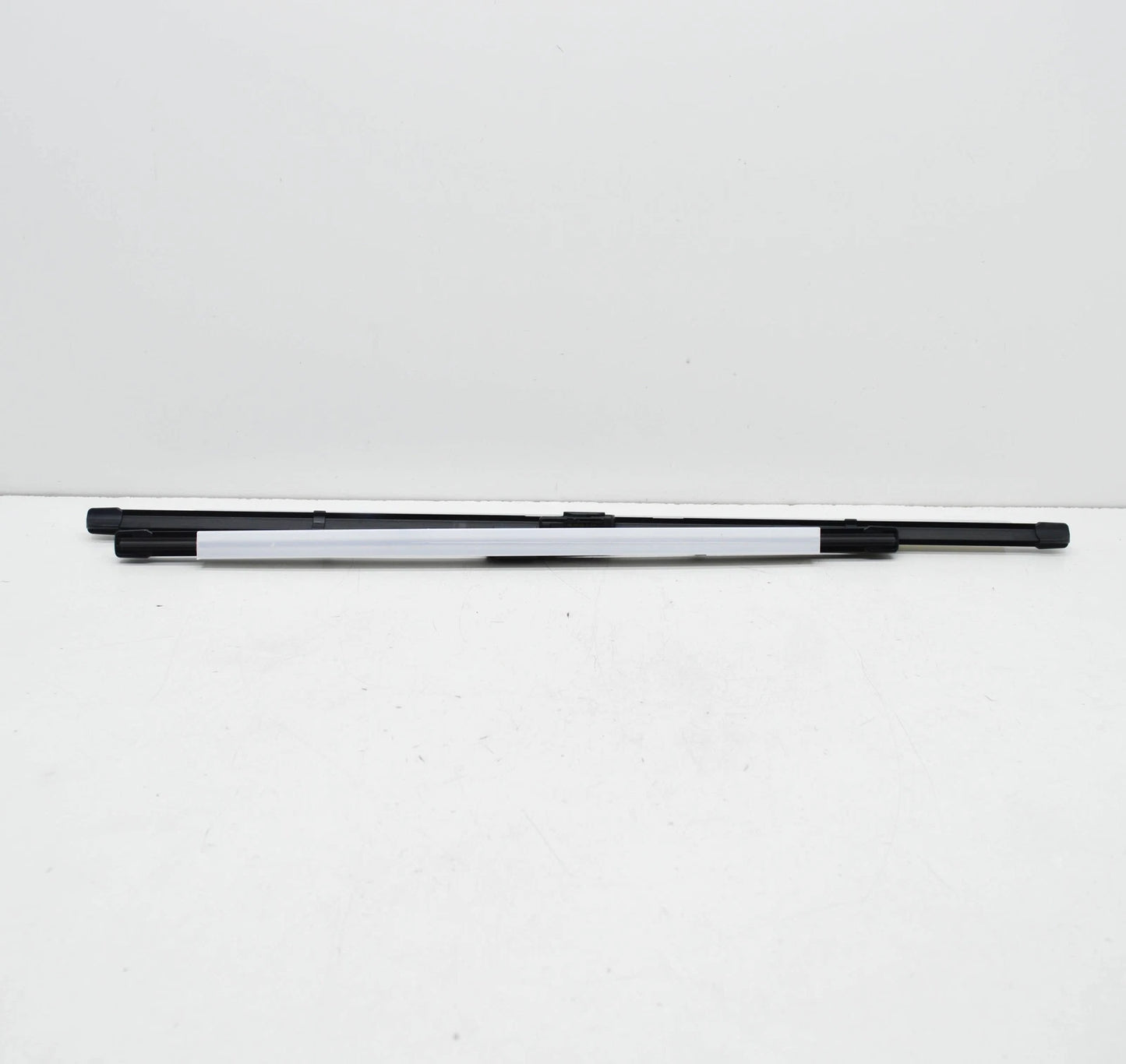 NEW AUDI Q8 FRONT WINDSHIELD AERODYNAMIC WIPER BLADE SET LHD 4M8998002