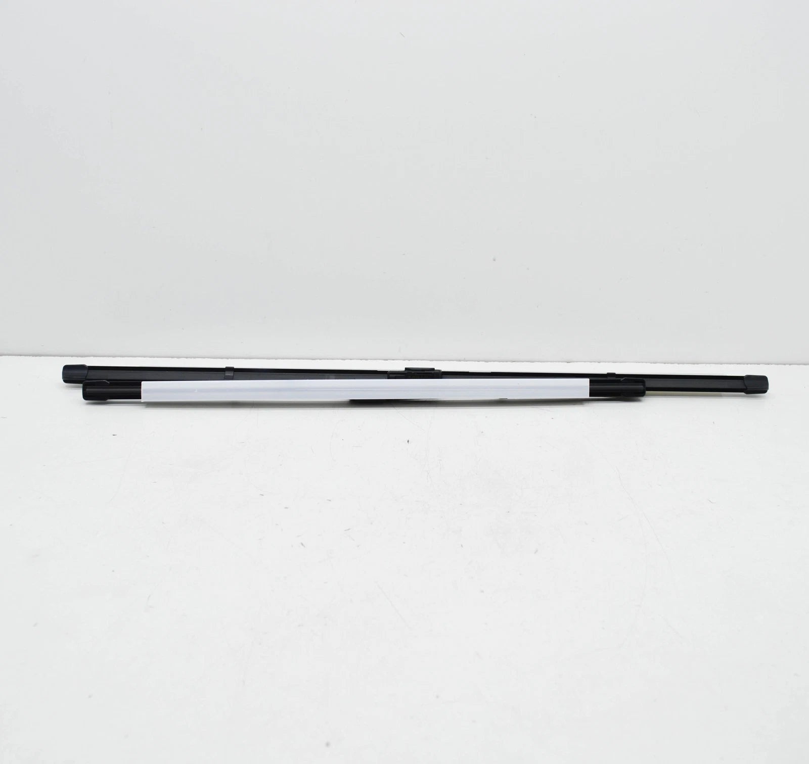 NEW AUDI Q8 FRONT WINDSHIELD AERODYNAMIC WIPER BLADE SET LHD 4M8998002