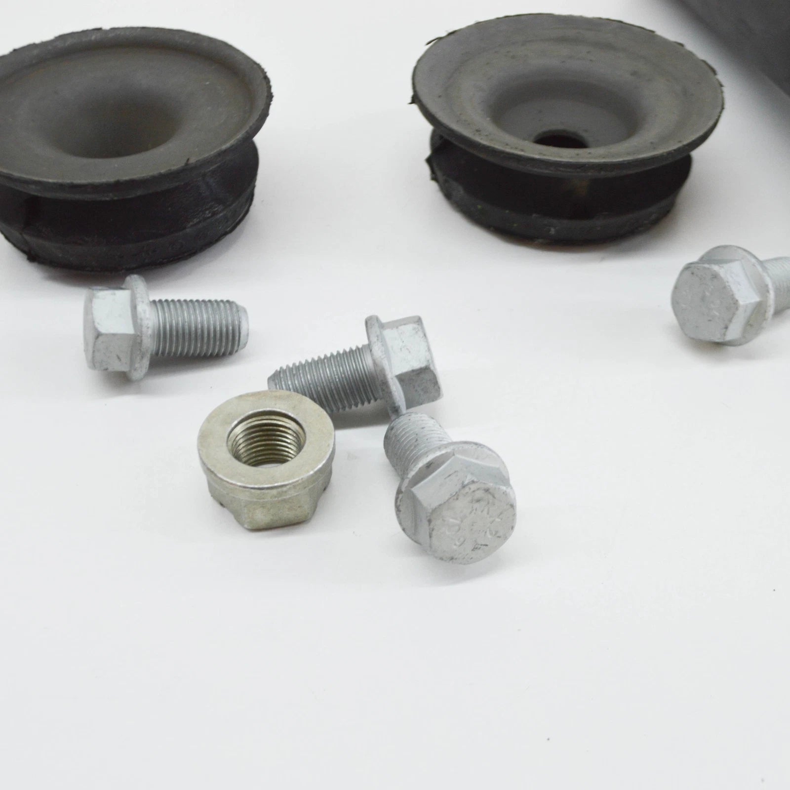 NEW MB SPRINTER W903 FRONT SHOCK STRUT MOUNT PARTS KIT A9013202830 ORIGINAL